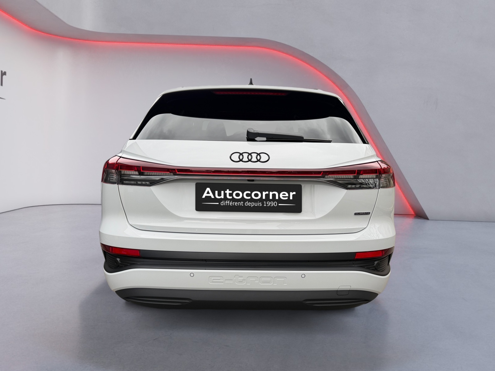 AUDI Q4 e-tron 45 Edition Swiss Ski quattro-showroom-element-3