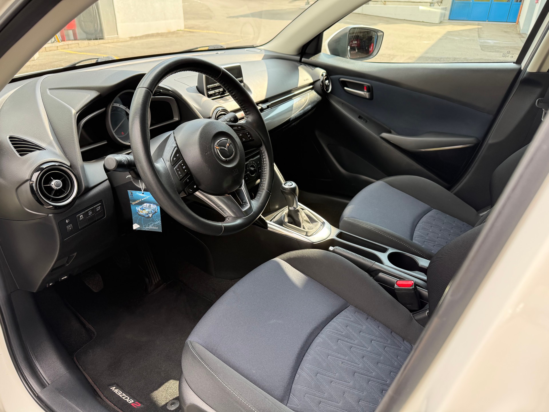MAZDA 2 1.5i 16V Skyactiv-G Ambition-image-10