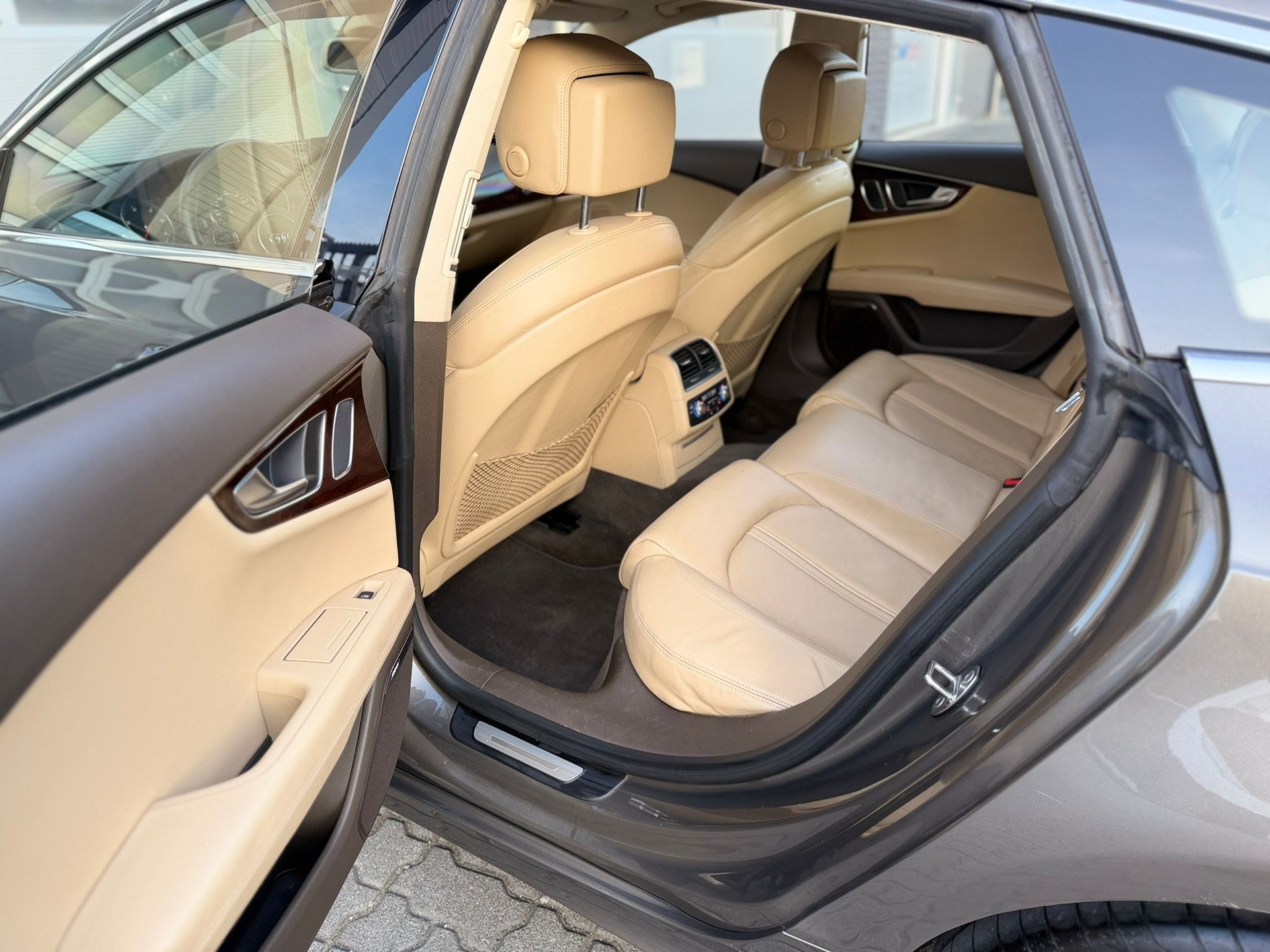 AUDI A7 Sportback 3.0 TDI quattro S-tronic-image-13