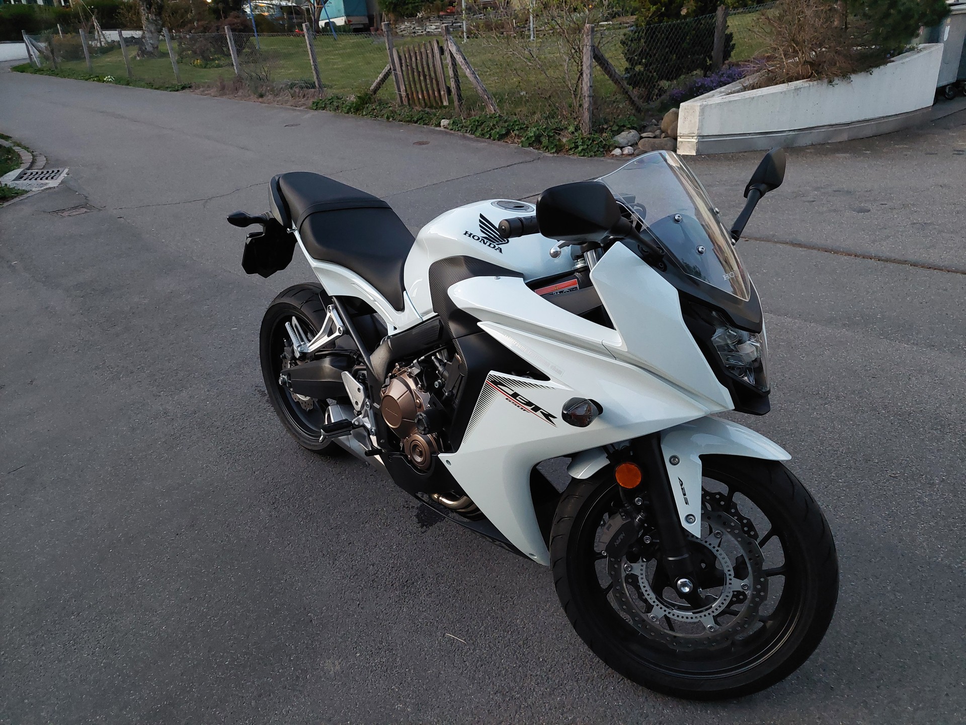 HONDA CBR 650 FA ABS-image-1