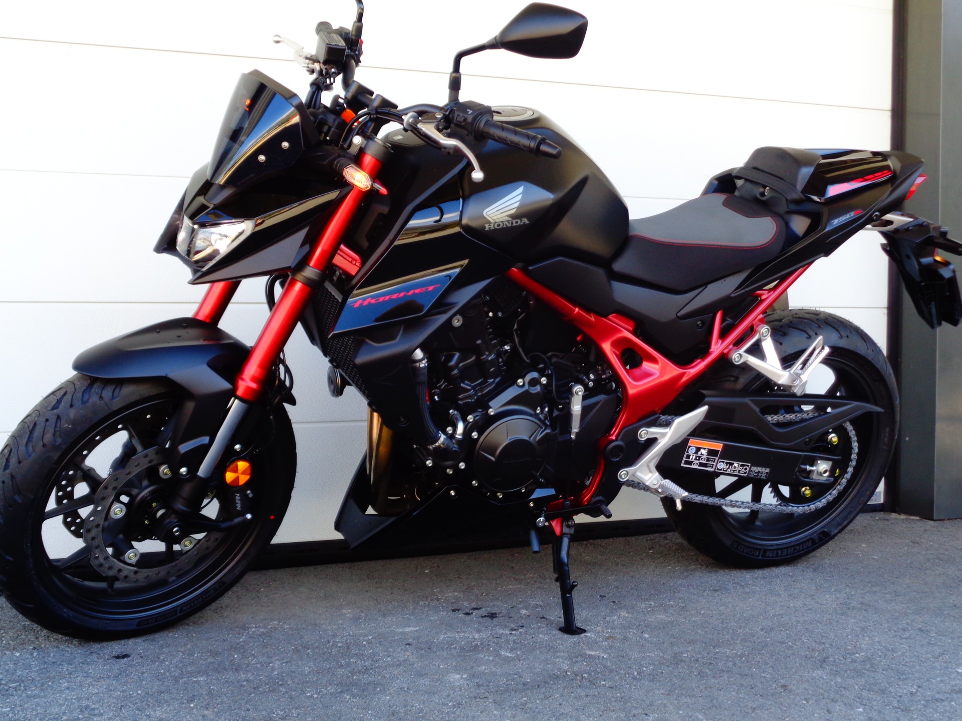 HONDA CB 750 Hornet E-Clutch EC-image-4