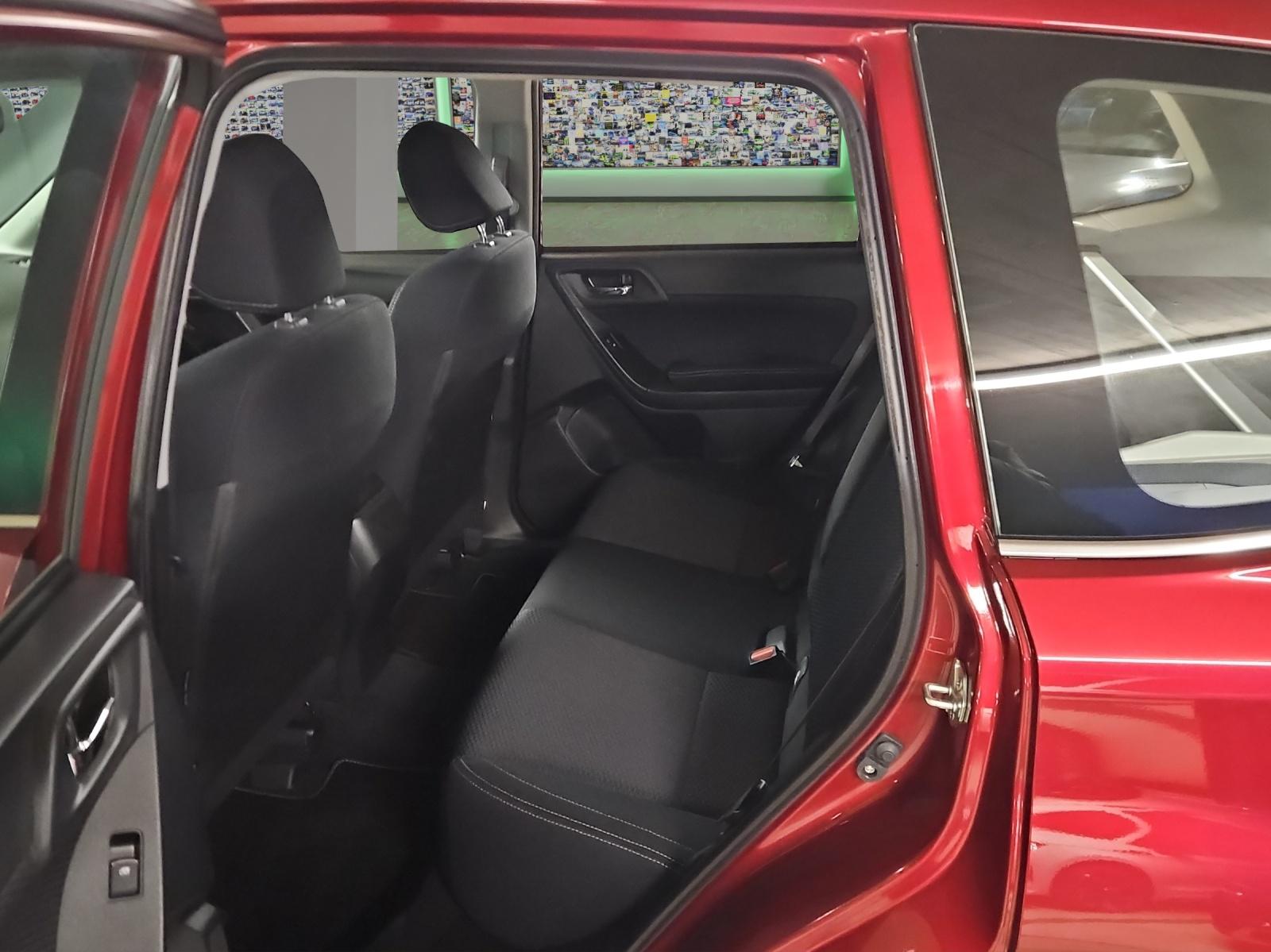 SUBARU Forester Station 2.0 Swiss-image-9