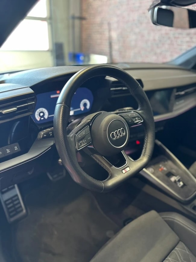AUDI A3 Sportback 40 TFSI S line quattro S-tronic-image-11
