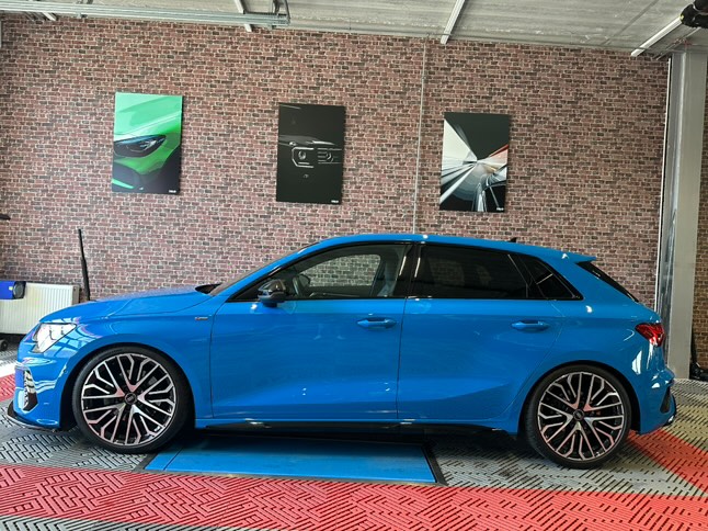 AUDI A3 Sportback 40 TFSI S line quattro S-tronic-image-1