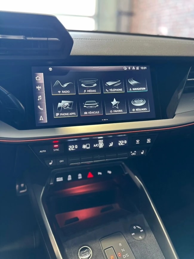 AUDI A3 Sportback 40 TFSI S line quattro S-tronic-image-12