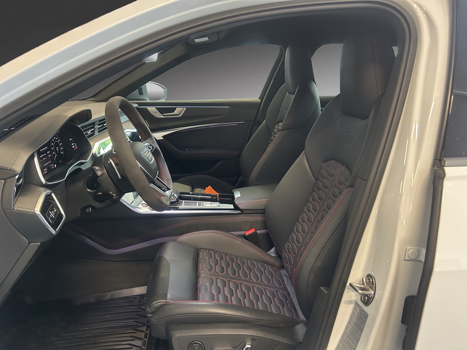 AUDI RS6 Avant 4.0 TFSI V8 Performance quattro-image-5
