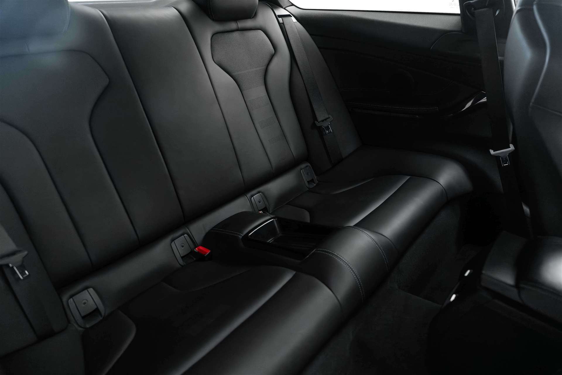 BMW M4 Coupé DKG-image-13