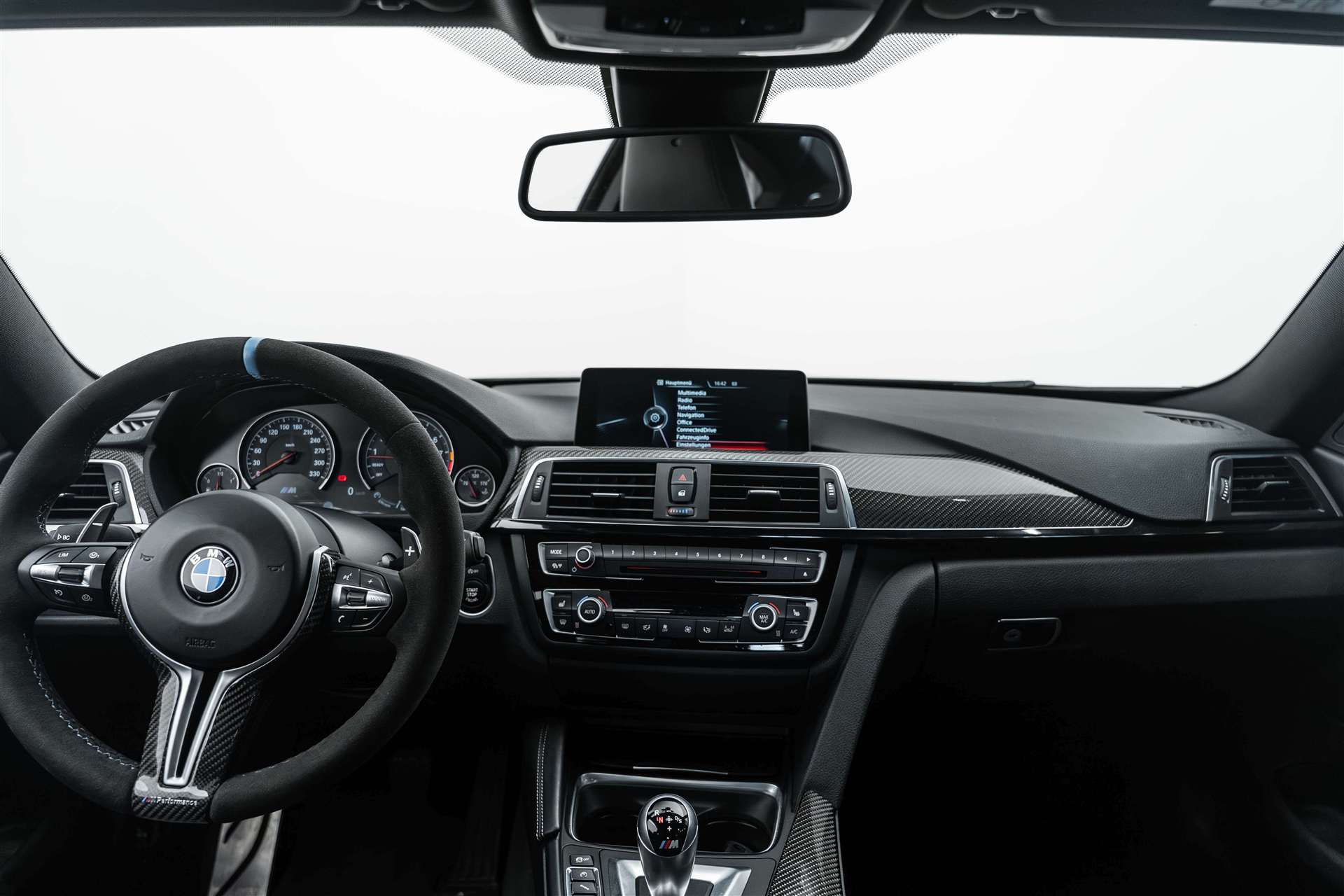 BMW M4 Coupé DKG-image-8