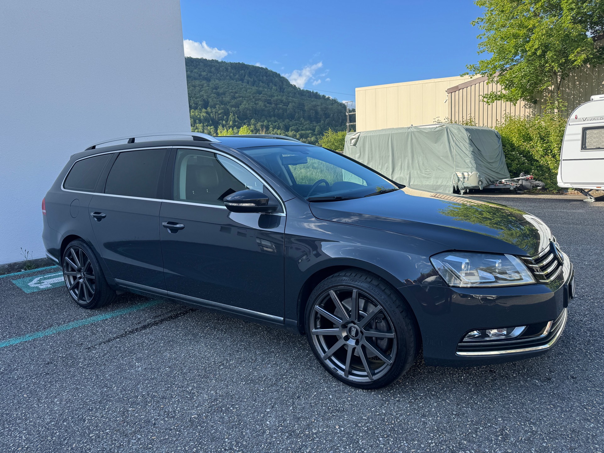 VW Passat Variant 3.6 Highline 4Motion DSG-showroom-element-2