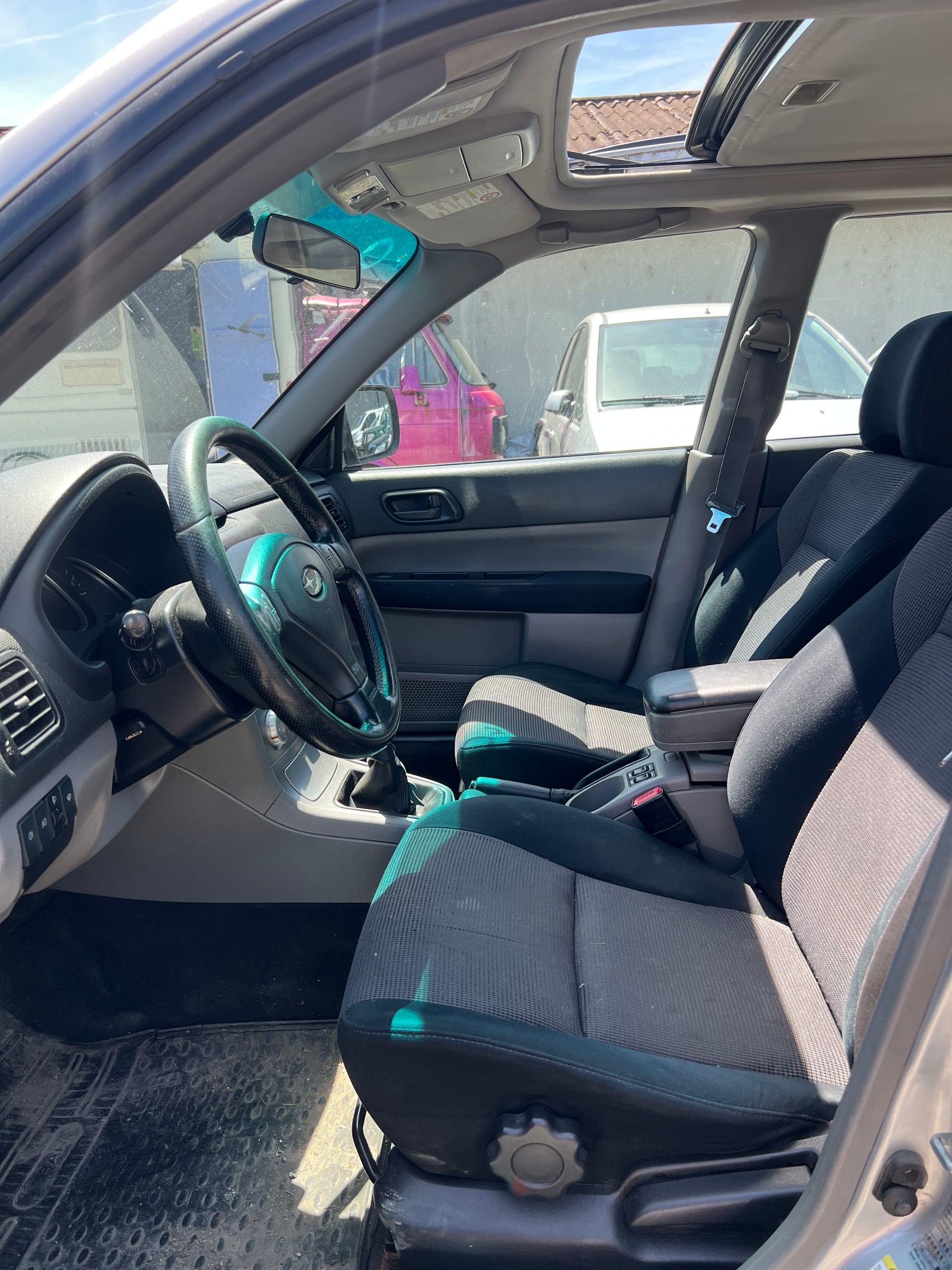 SUBARU Forester 2.0X (Swiss)-image-15