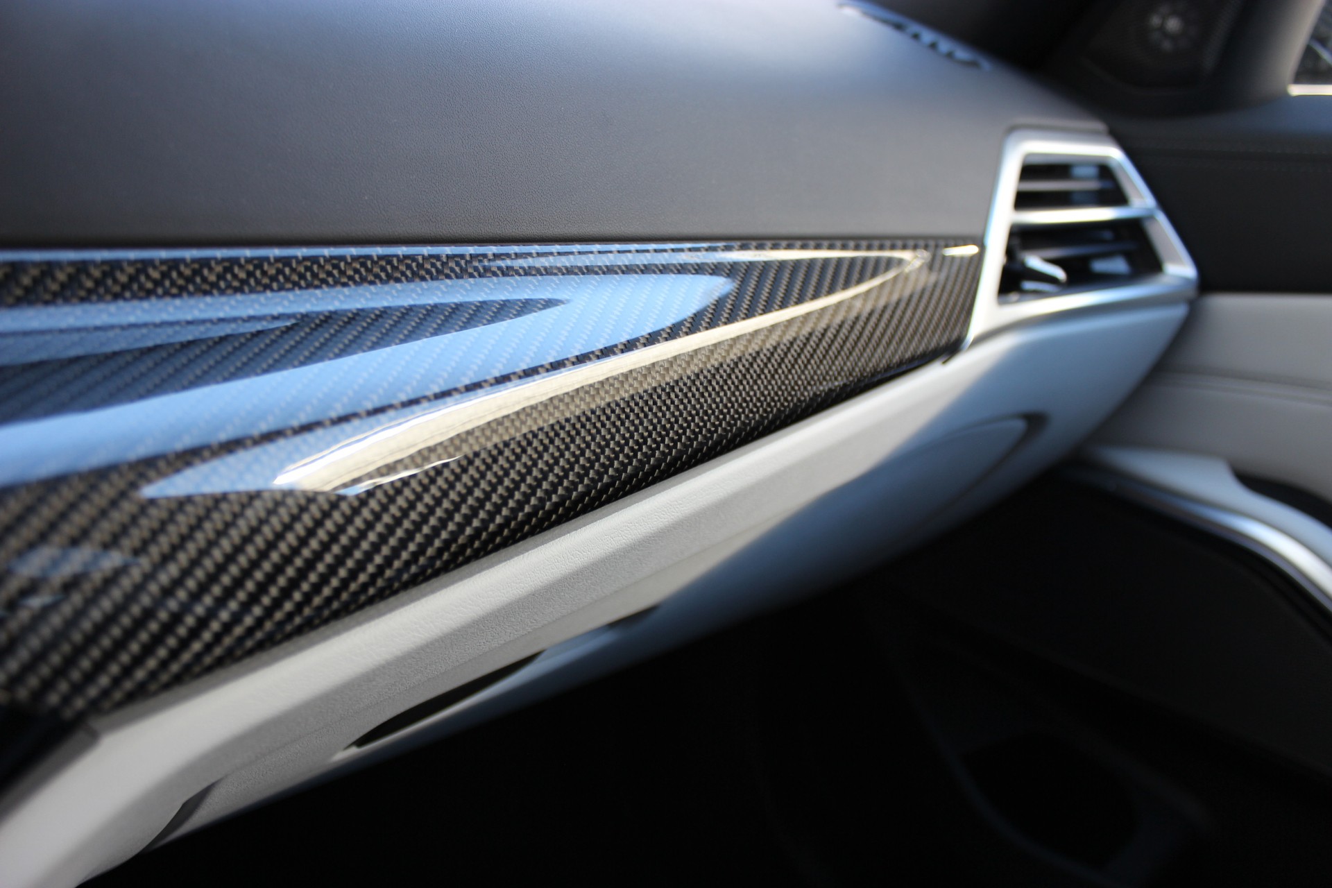 BMW M3 Touring xDrive Competition M CARBON EXTERIEURPAKET Sonderlackierung*DARK EMERALD GREEN METALLIC*-image-10