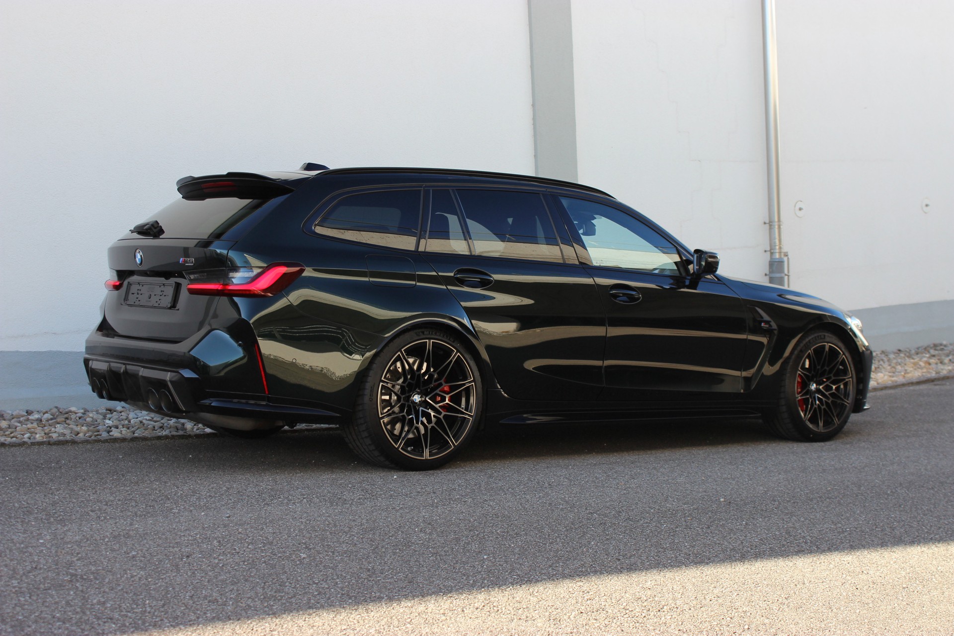 BMW M3 Touring xDrive Competition M CARBON EXTERIEURPAKET Sonderlackierung*DARK EMERALD GREEN METALLIC*