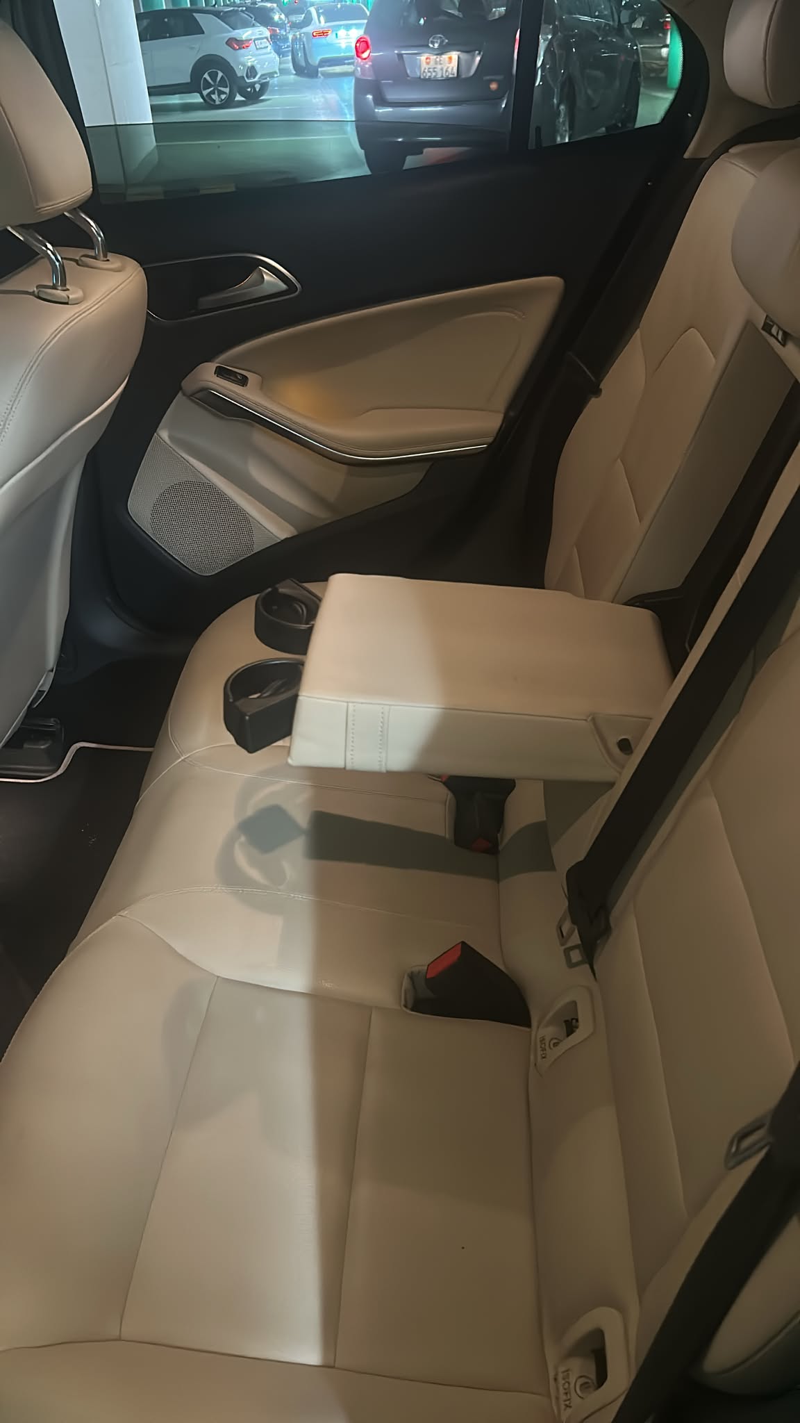 MERCEDES-BENZ GLA 250-image-9