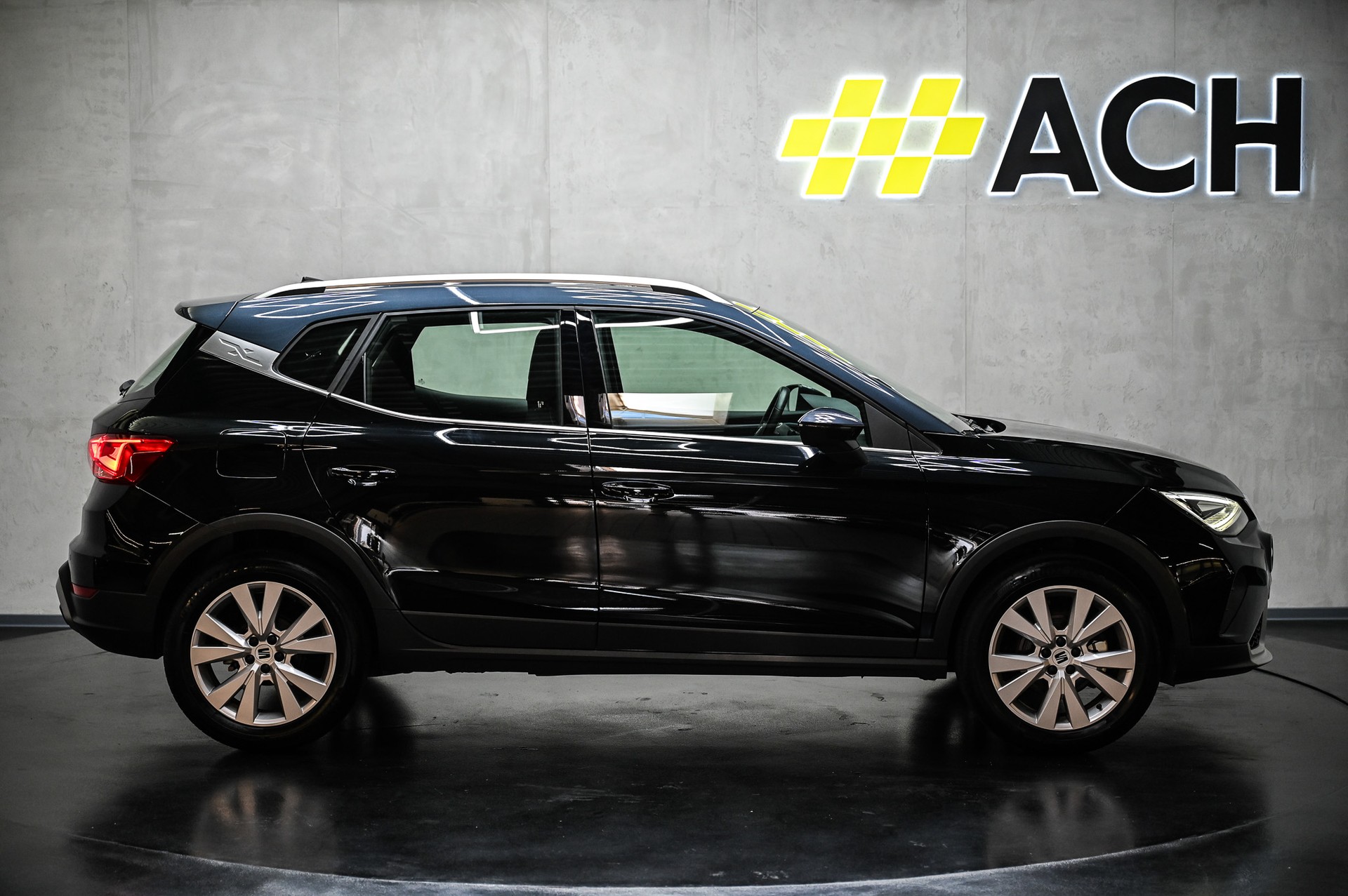 SEAT Arona 1.0 TSI 110 Style DSG-image-10