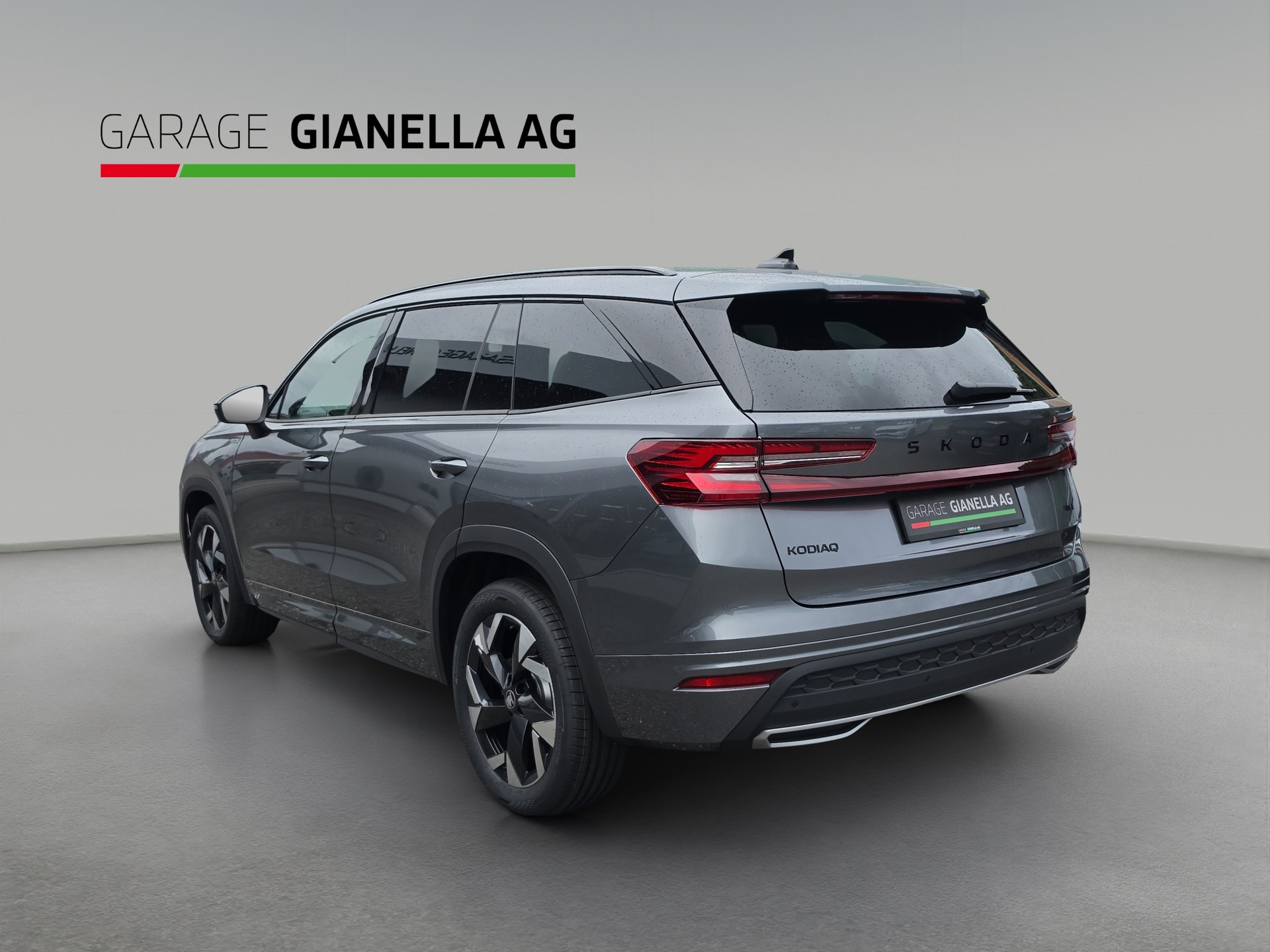 SKODA Kodiaq 2.0 TSI Sportline 4x4-image-2