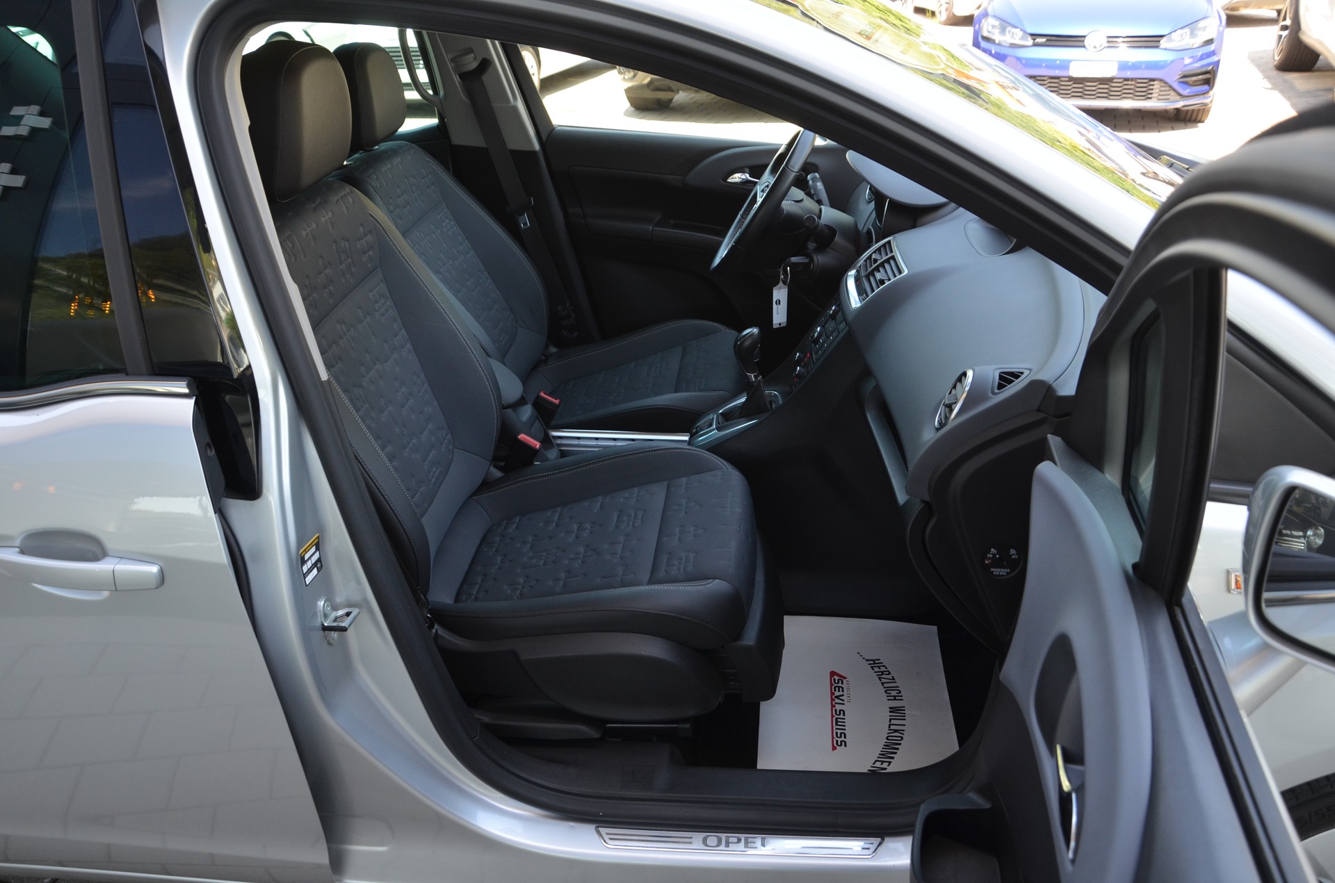 OPEL Meriva 1.4 Turbo Cosmo Automatic*Frisch ab MFK,1 Jahr oder 20'000km Garantie*-image-13