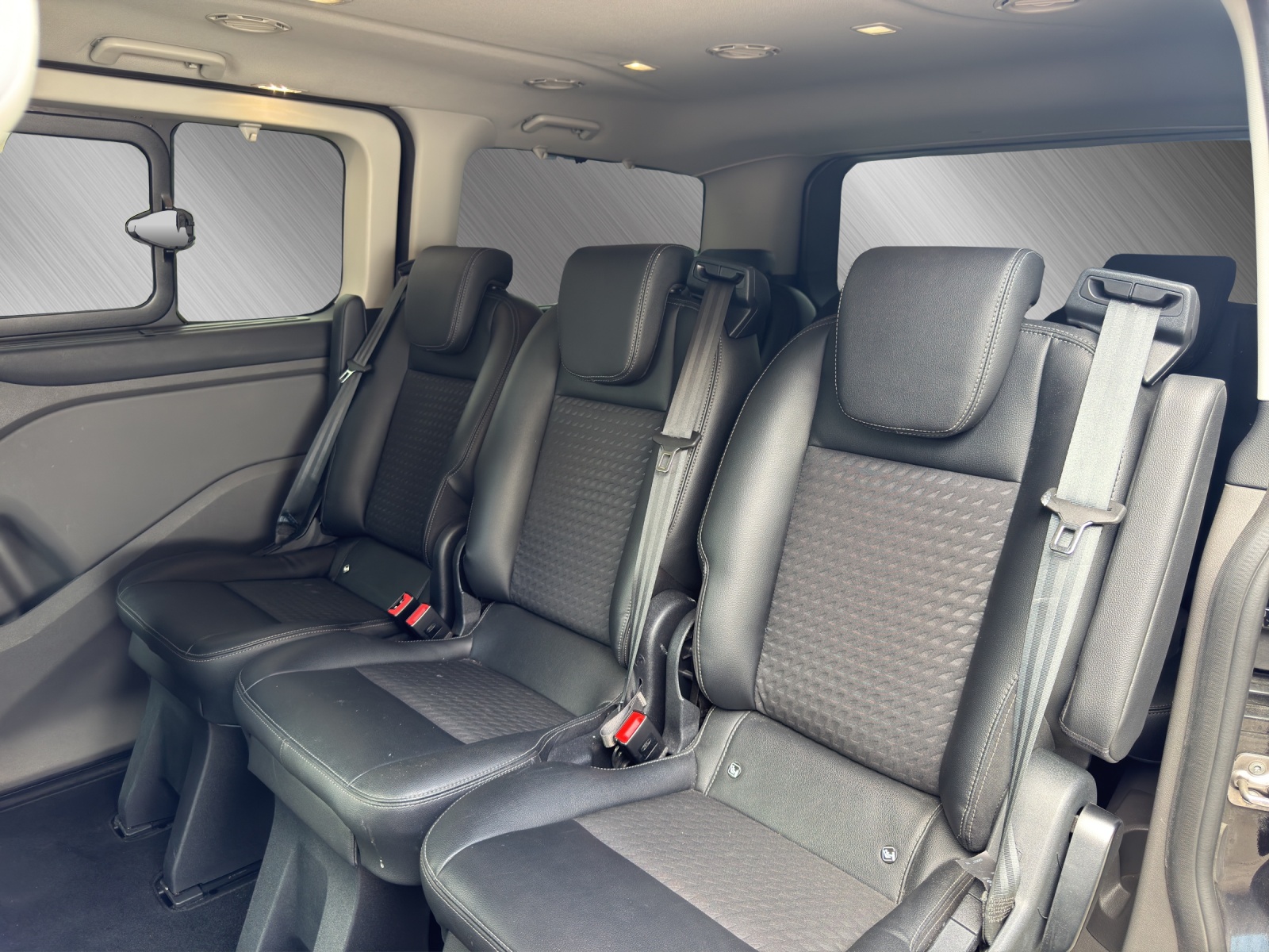FORD Tourneo Custom Bus 320 L1 2.0 TDCi 185 Sport-image-12
