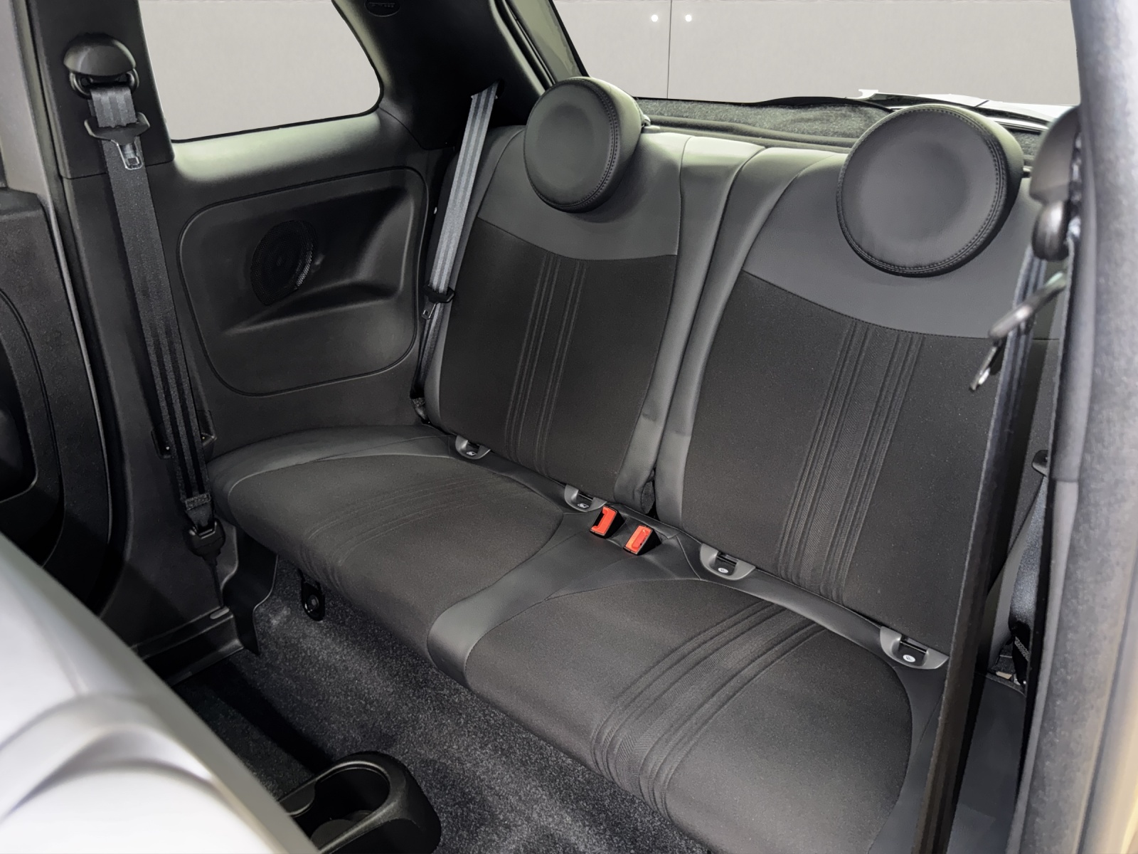 FIAT 500 1.0 Hybrid Sport-image-12