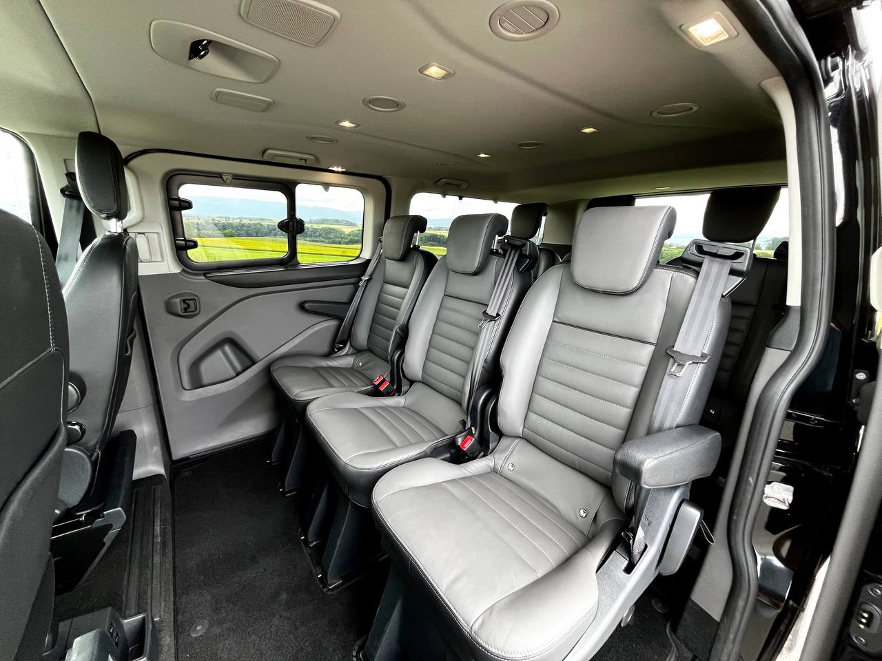 FORD Tourneo Custom 320 L2H1 Titanium-image-3