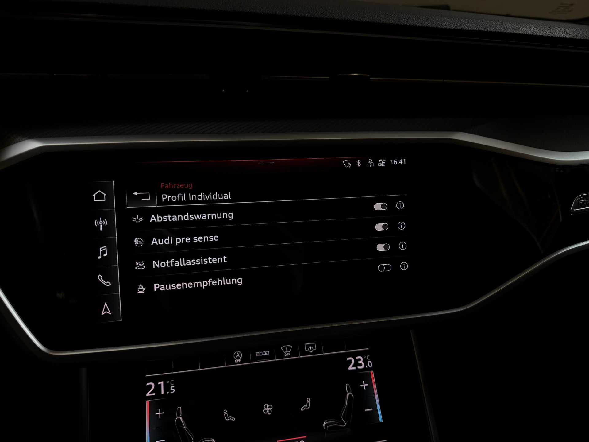 AUDI A6 Avant 45 TFSI Sport S-tronic quattro-image-22