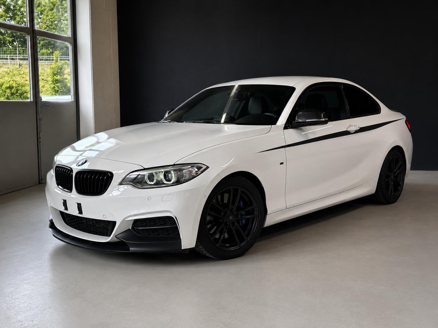 BMW M235i Steptronic-image-4