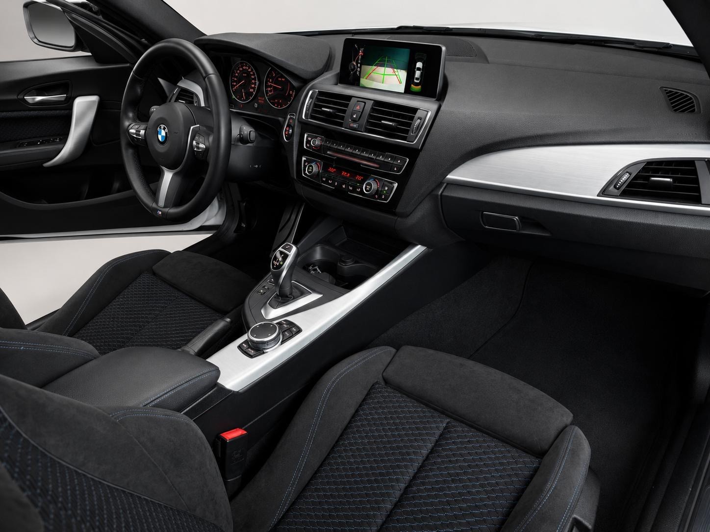 BMW M235i Steptronic-image-13
