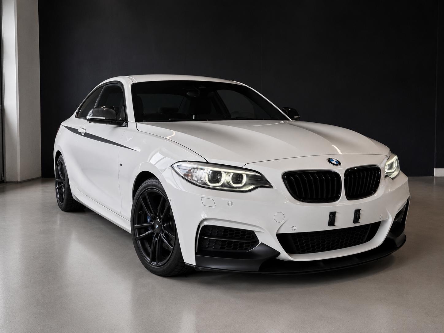 BMW M235i Steptronic-image-5
