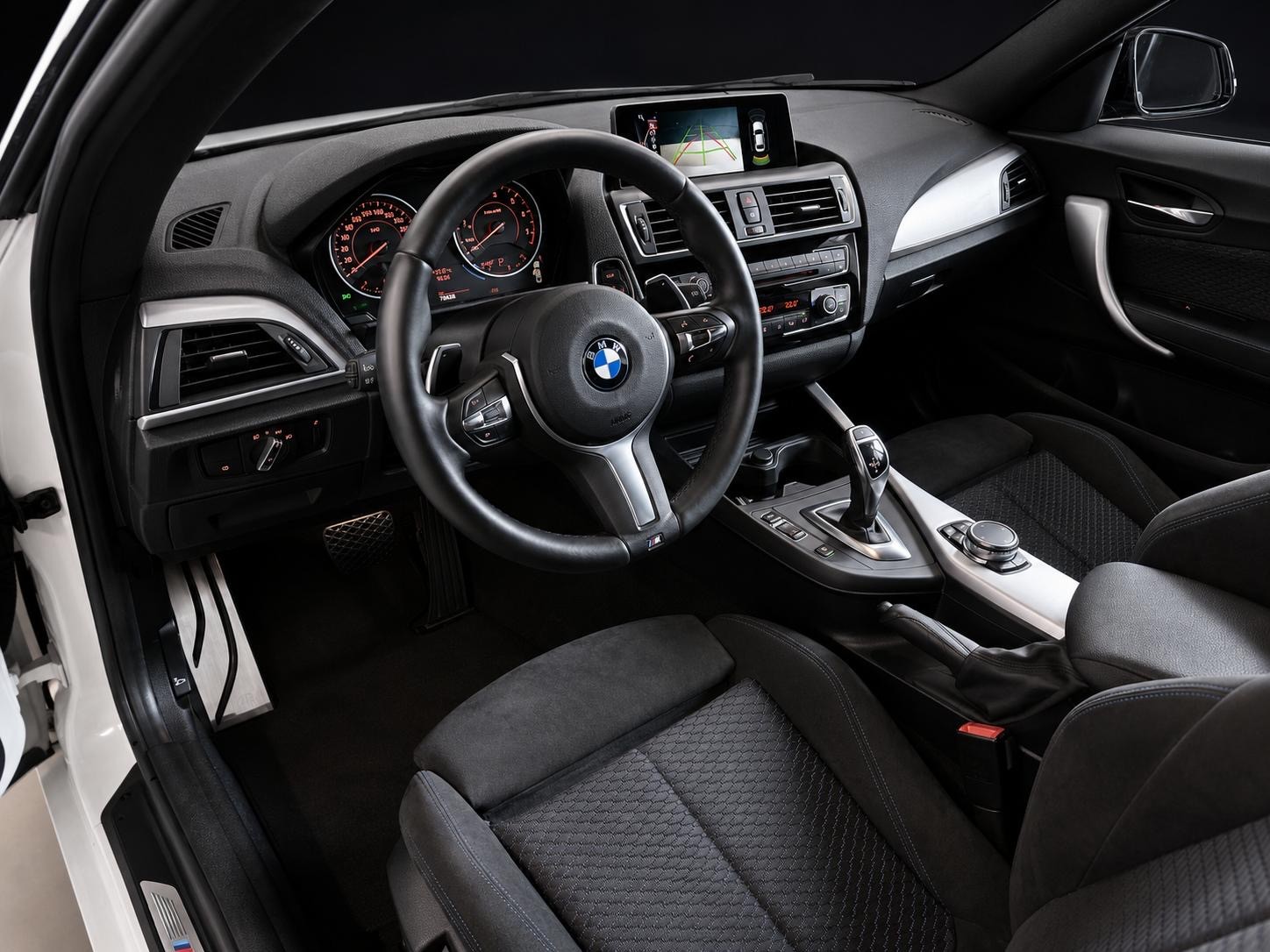 BMW M235i Steptronic-image-14