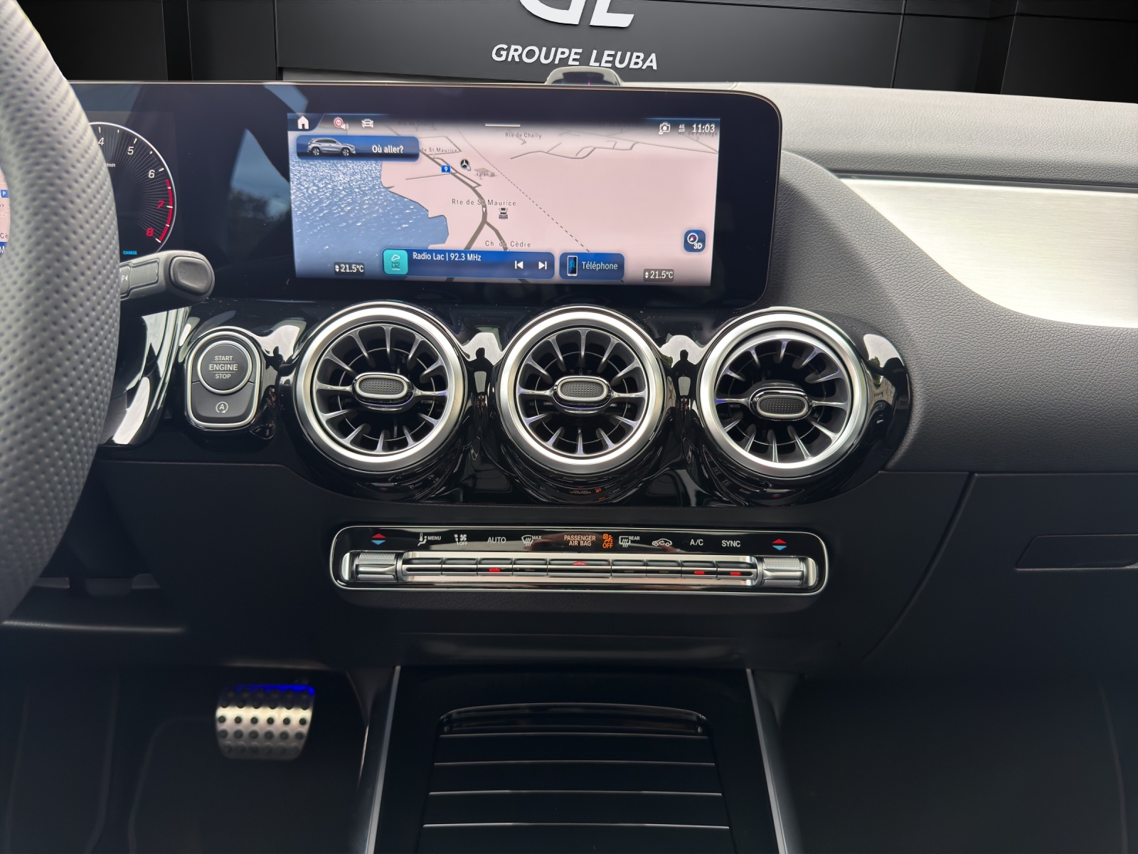 MERCEDES-BENZ GLA 200 Night Star 7G-DCT-image-11