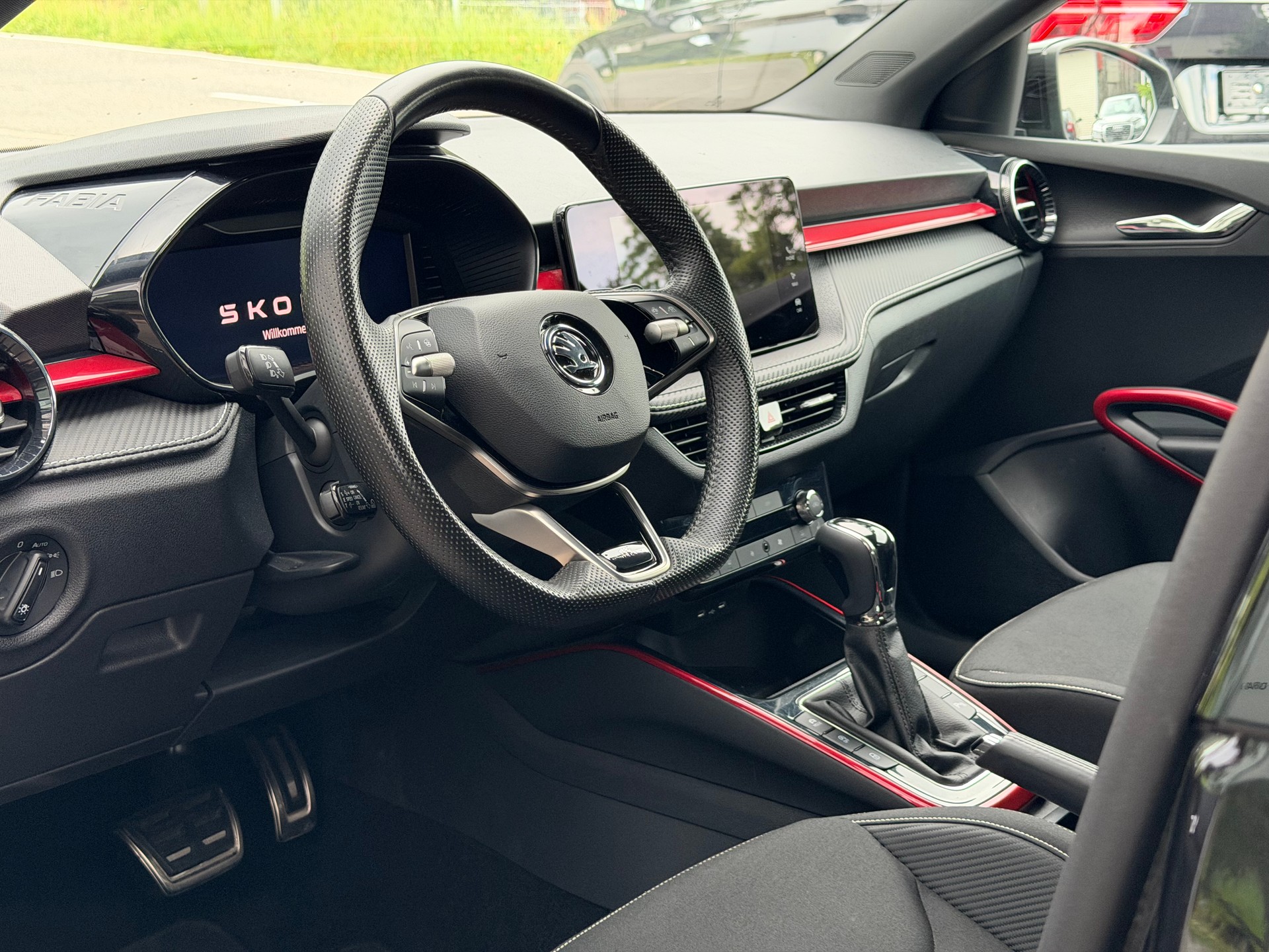 SKODA Fabia 1.5 TSI Monte Carlo DSG-image-8
