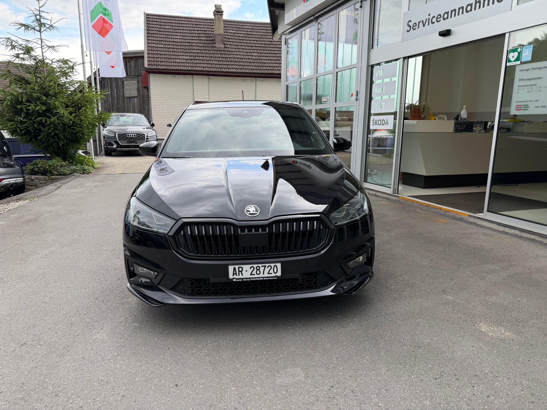 SKODA Fabia 1.5 TSI Monte Carlo DSG-showroom-element-1