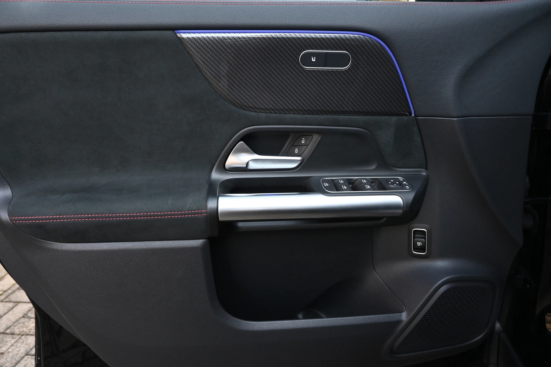 MERCEDES-BENZ GLA 200 AMG Line 7G-DCT + Facelift Modell-image-19
