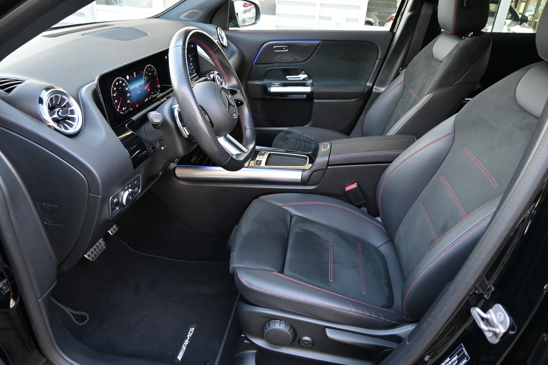 MERCEDES-BENZ GLA 200 AMG Line 7G-DCT + Facelift Modell-image-9