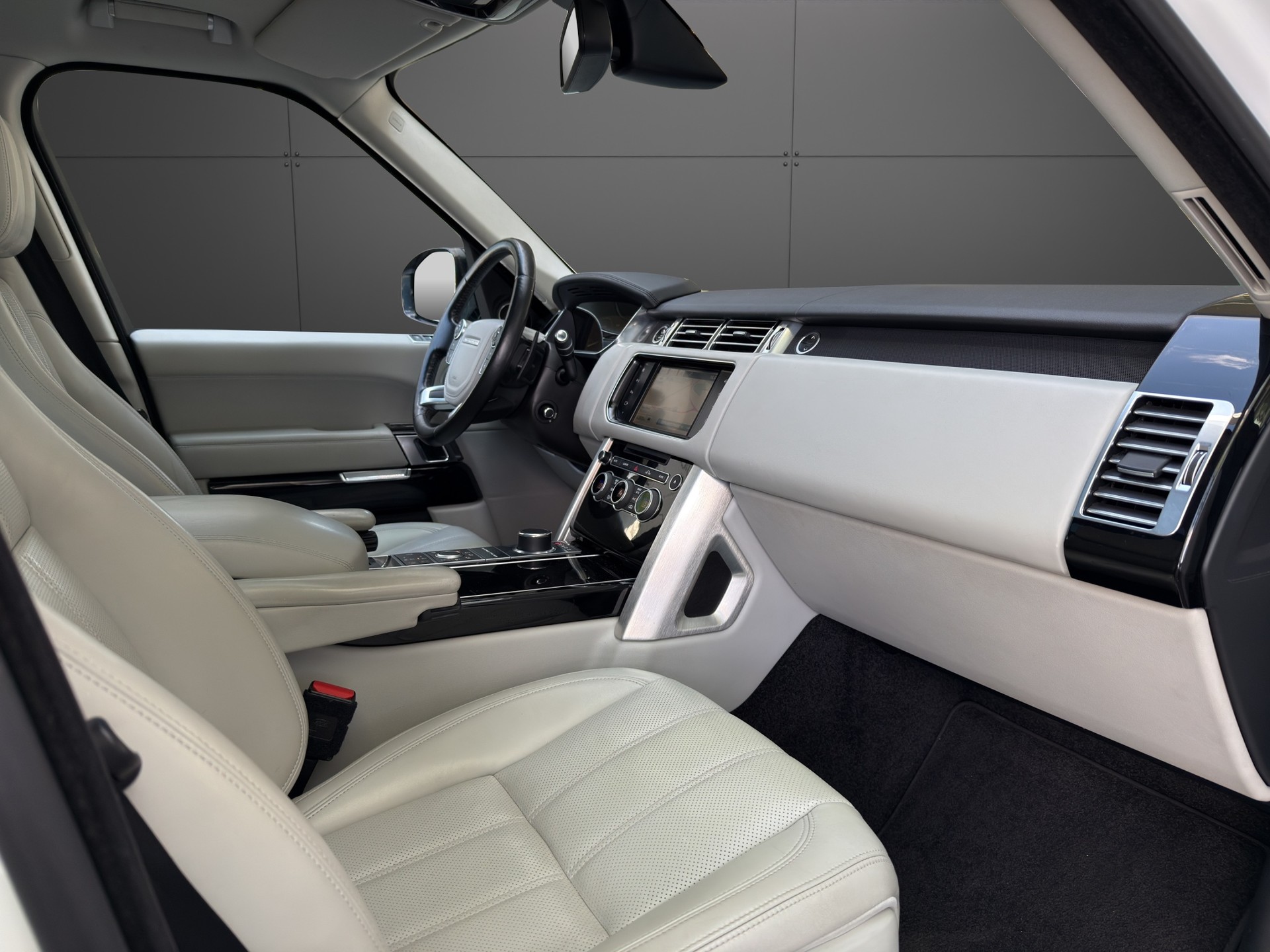 LAND ROVER Range Rover 3.0 TDV6 Vogue Automatic-image-9