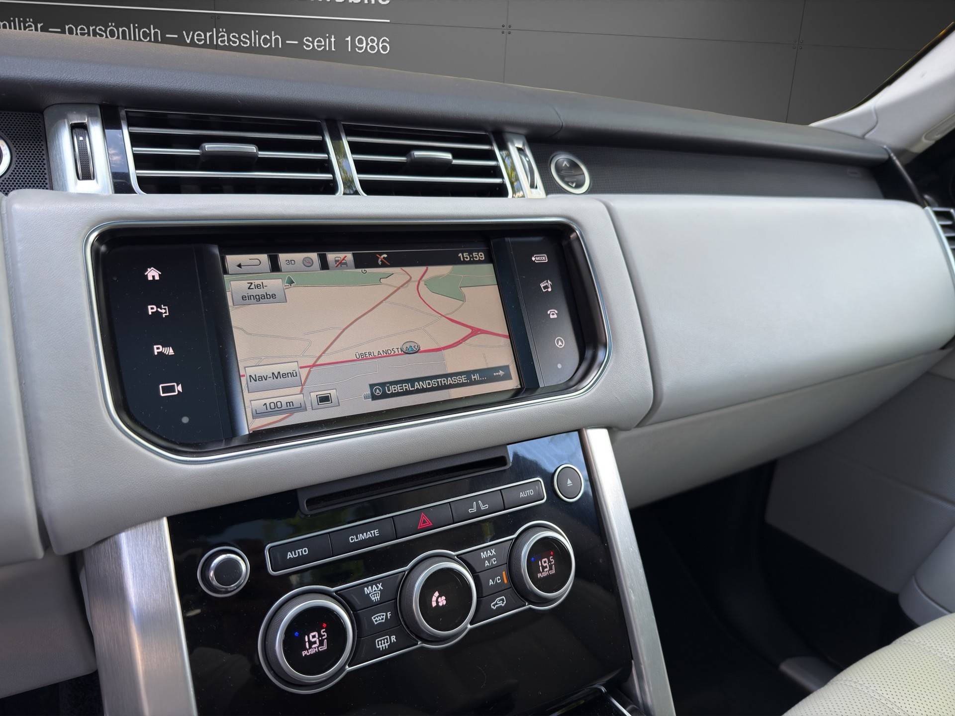 LAND ROVER Range Rover 3.0 TDV6 Vogue Automatic-image-12