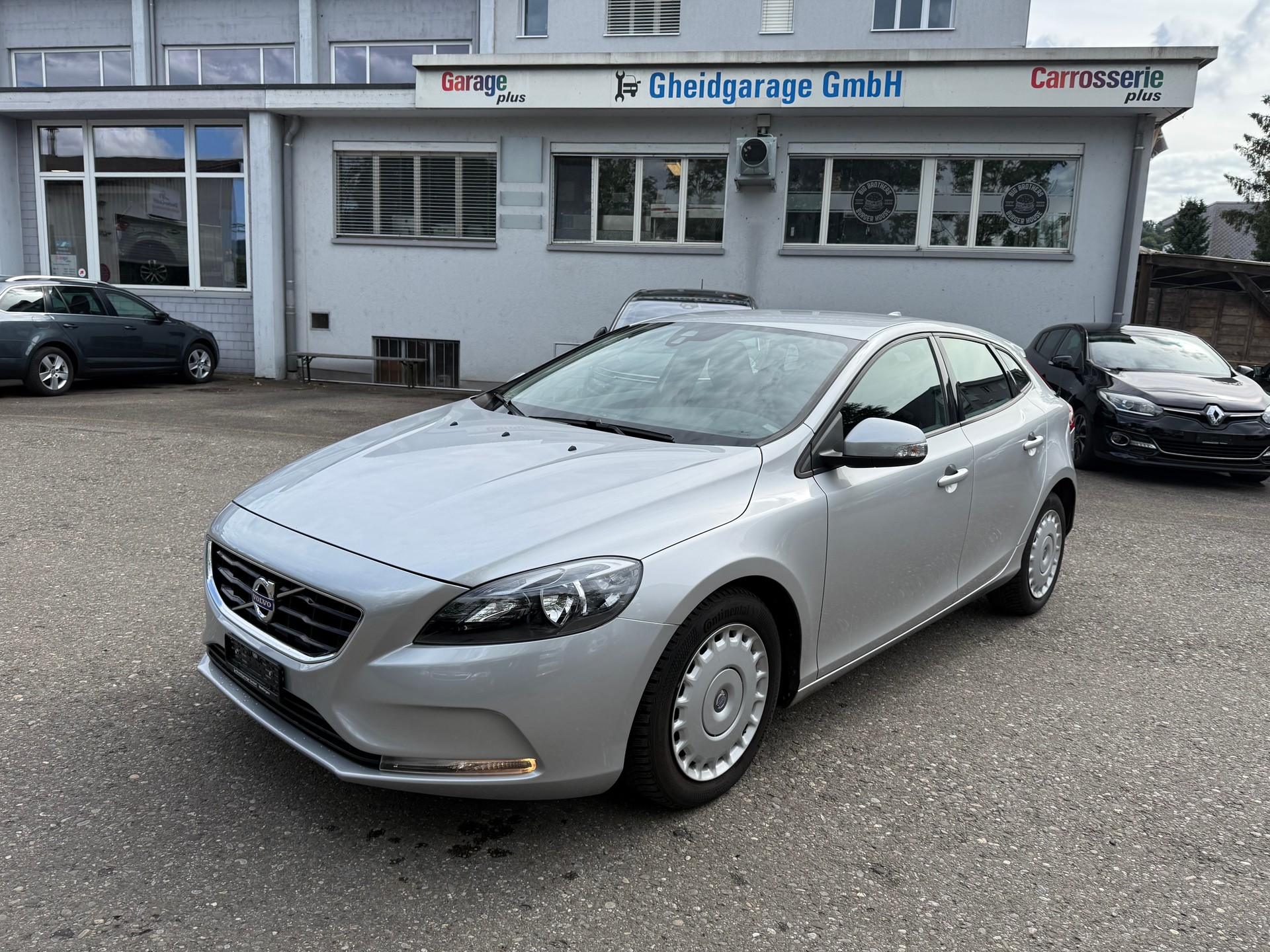 VOLVO V40 T2 Momentum Geartronic