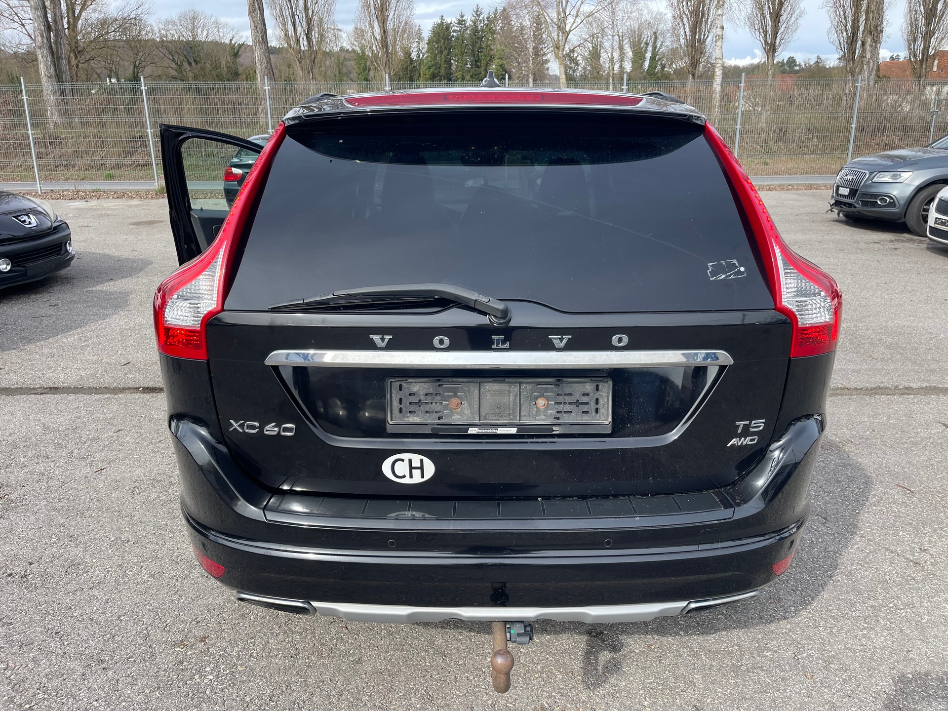 VOLVO XC60 T5 AWD Summum Geartronic-image-6