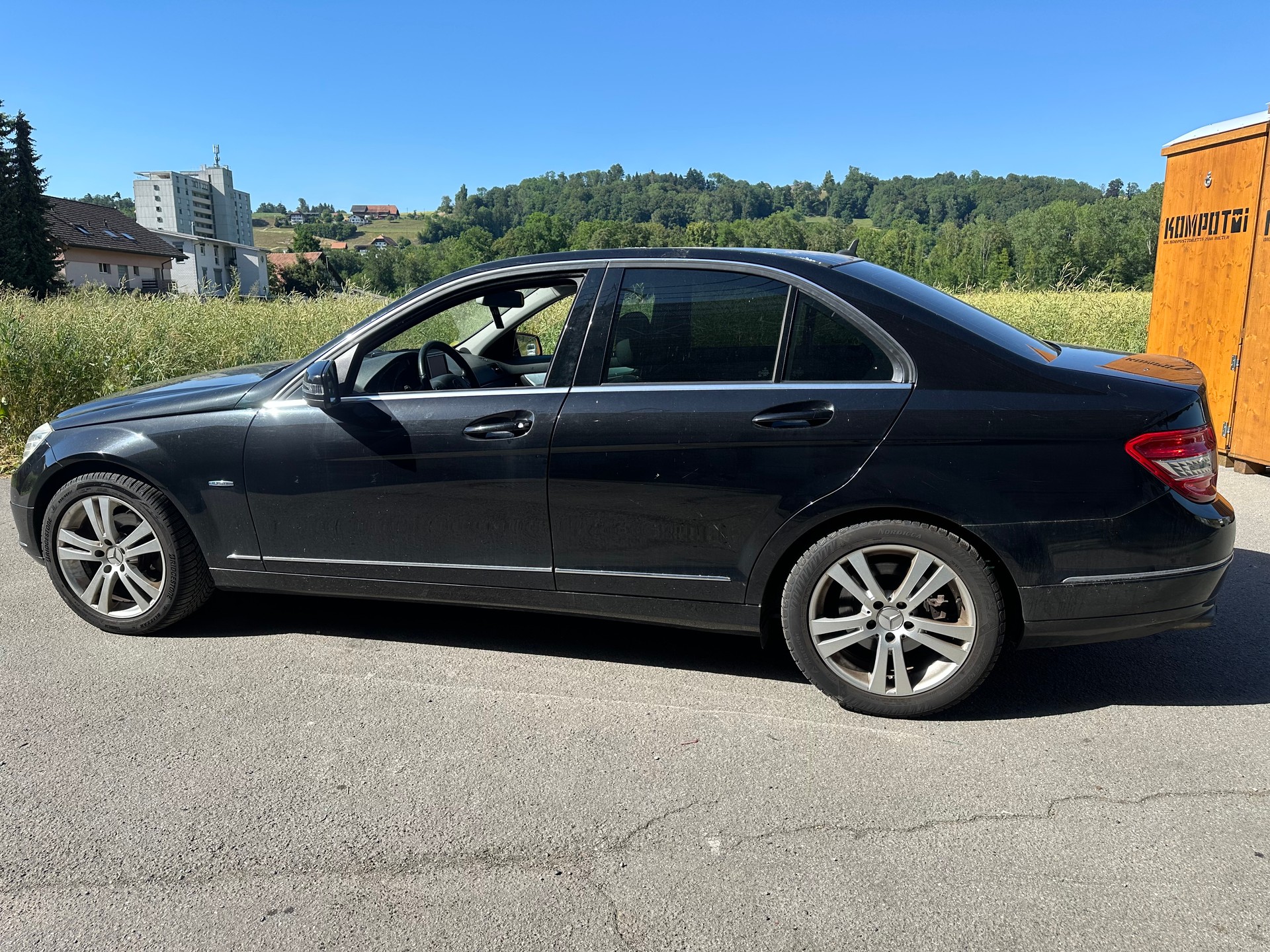 MERCEDES-BENZ C 200 CGI BlueEfficiency Avantgarde Automatic-image-3