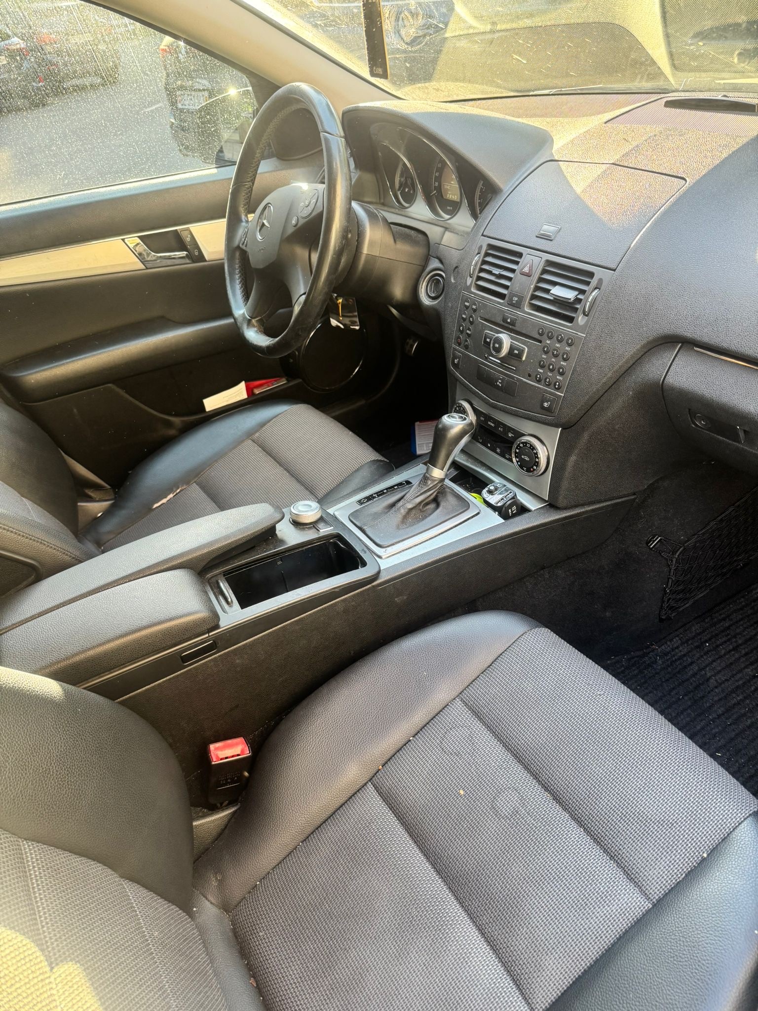 MERCEDES-BENZ C 200 CGI BlueEfficiency Avantgarde Automatic-image-10