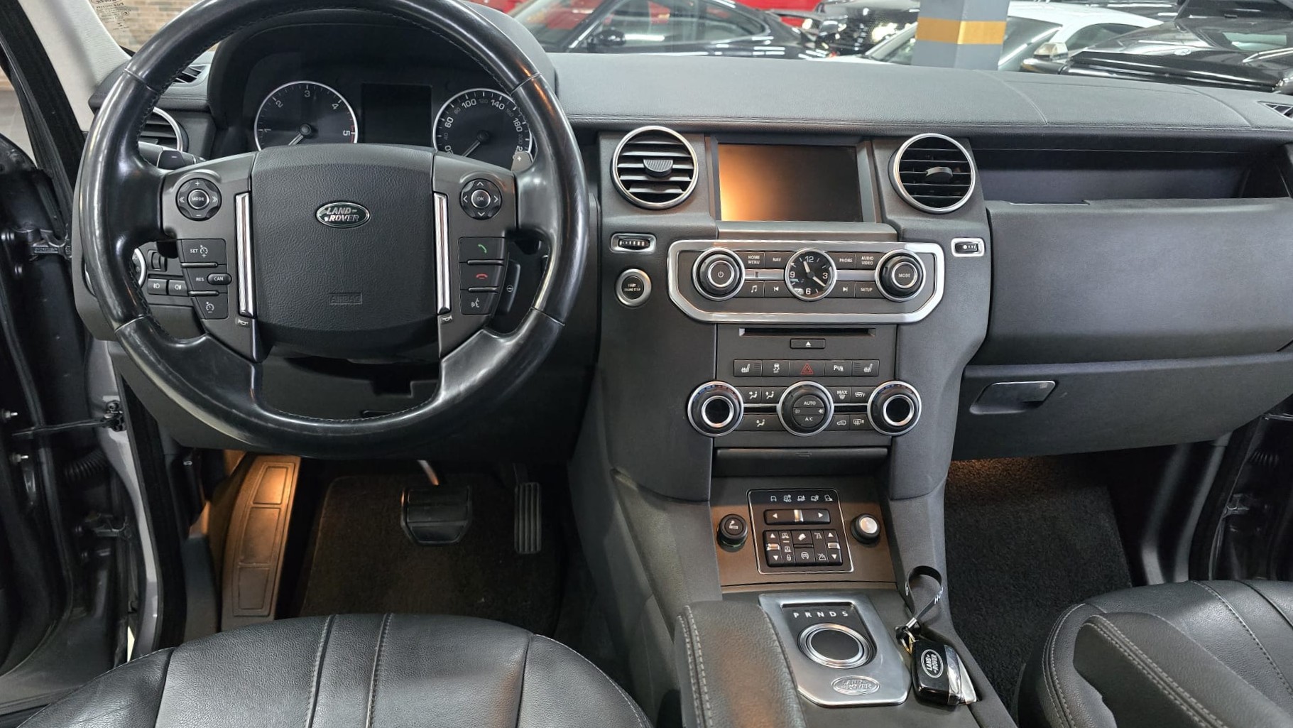 LAND ROVER Discovery 3.0 SDV6 Graphite Automatic-image-15