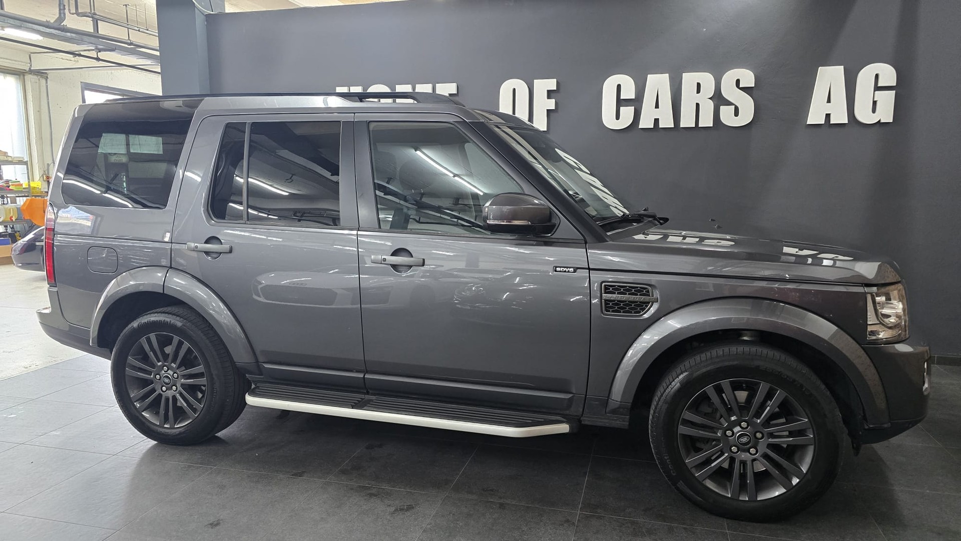 LAND ROVER Discovery 3.0 SDV6 Graphite Automatic-image-9