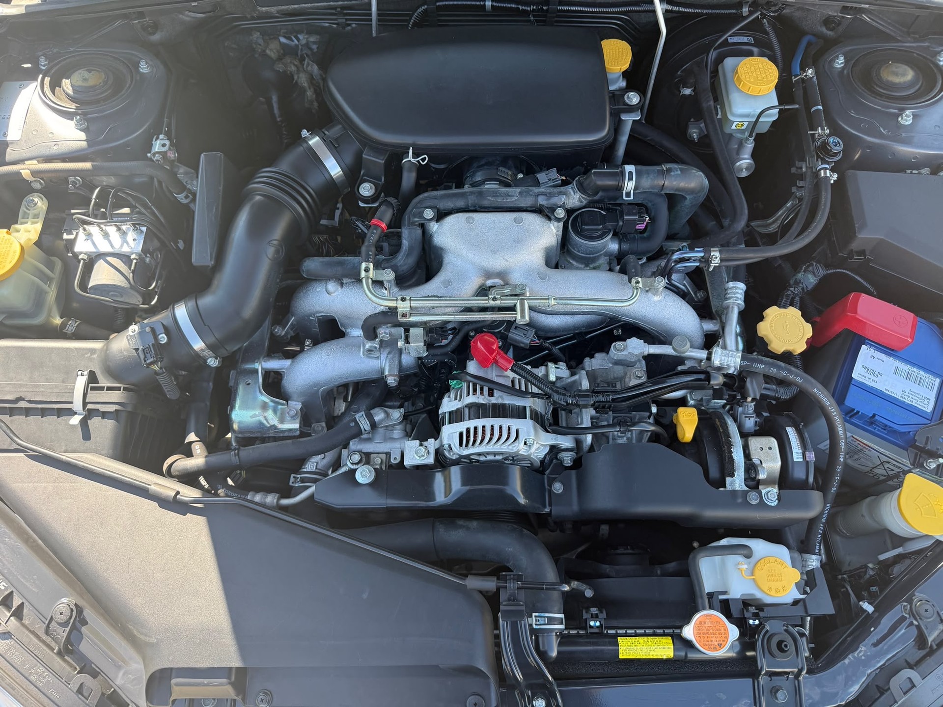 SUBARU Legacy 2.0R AWD Swiss-image-12