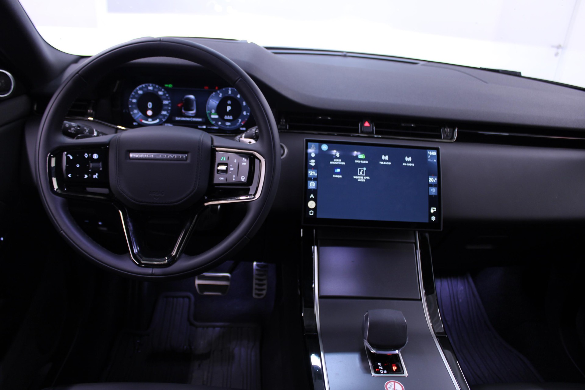 LAND ROVER Range Rover Evoque 1.5 T 270e Dynamic HSE / Herbstprämie von 500-2000 CHF oder 1.99% Leasing-Aktion auf Occasions-Fahrzeuge-image-9