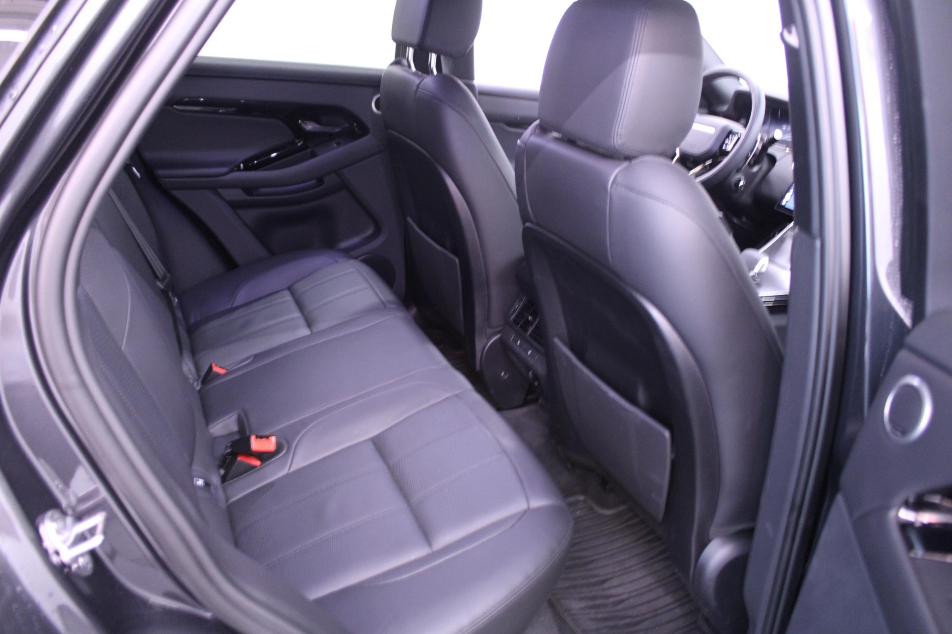 LAND ROVER Range Rover Evoque 1.5 T 270e Dynamic HSE / Herbstprämie von 500-2000 CHF oder 1.99% Leasing-Aktion auf Occasions-Fahrzeuge-image-6