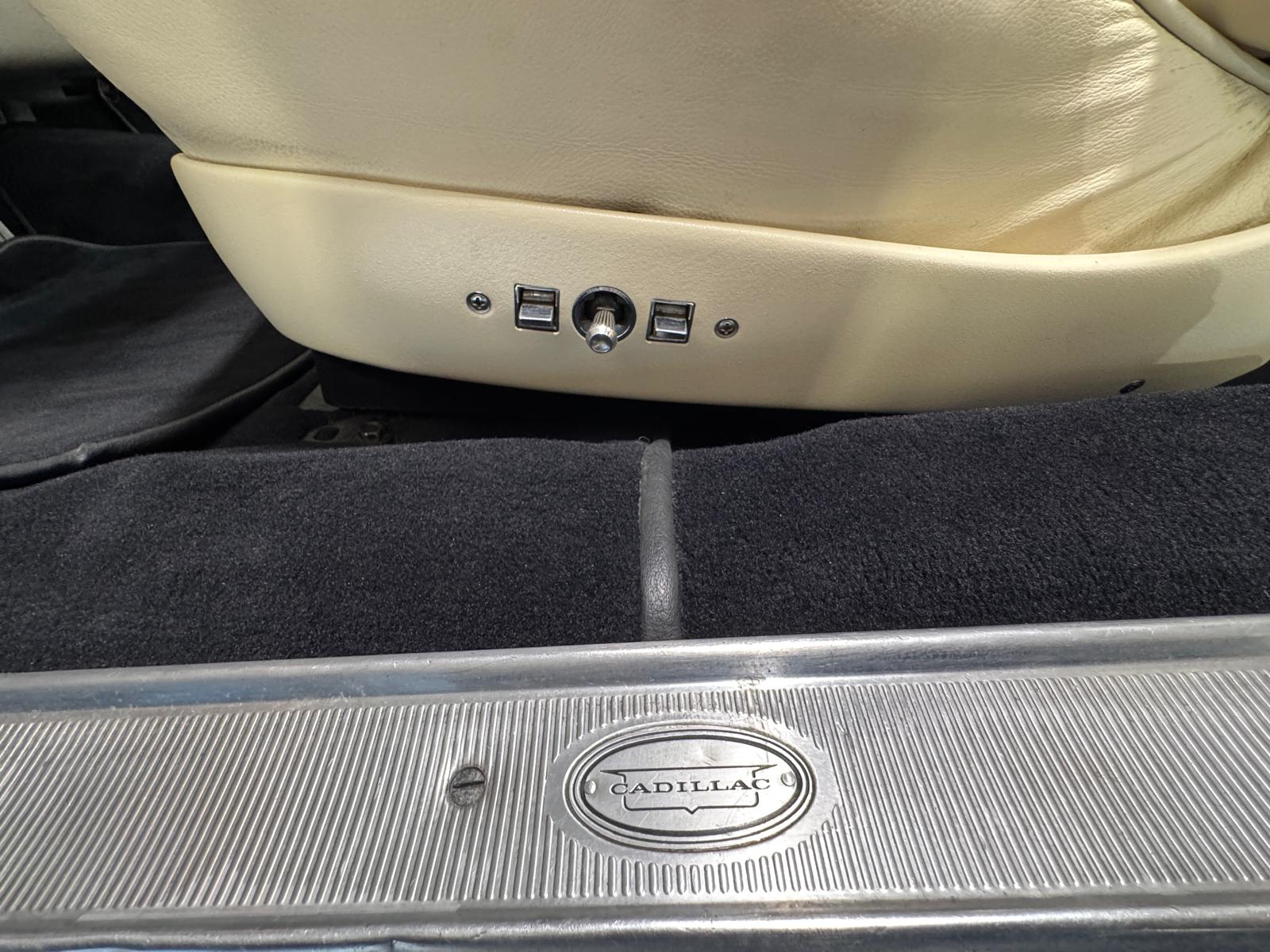 CADILLAC DEVILLE-image-18