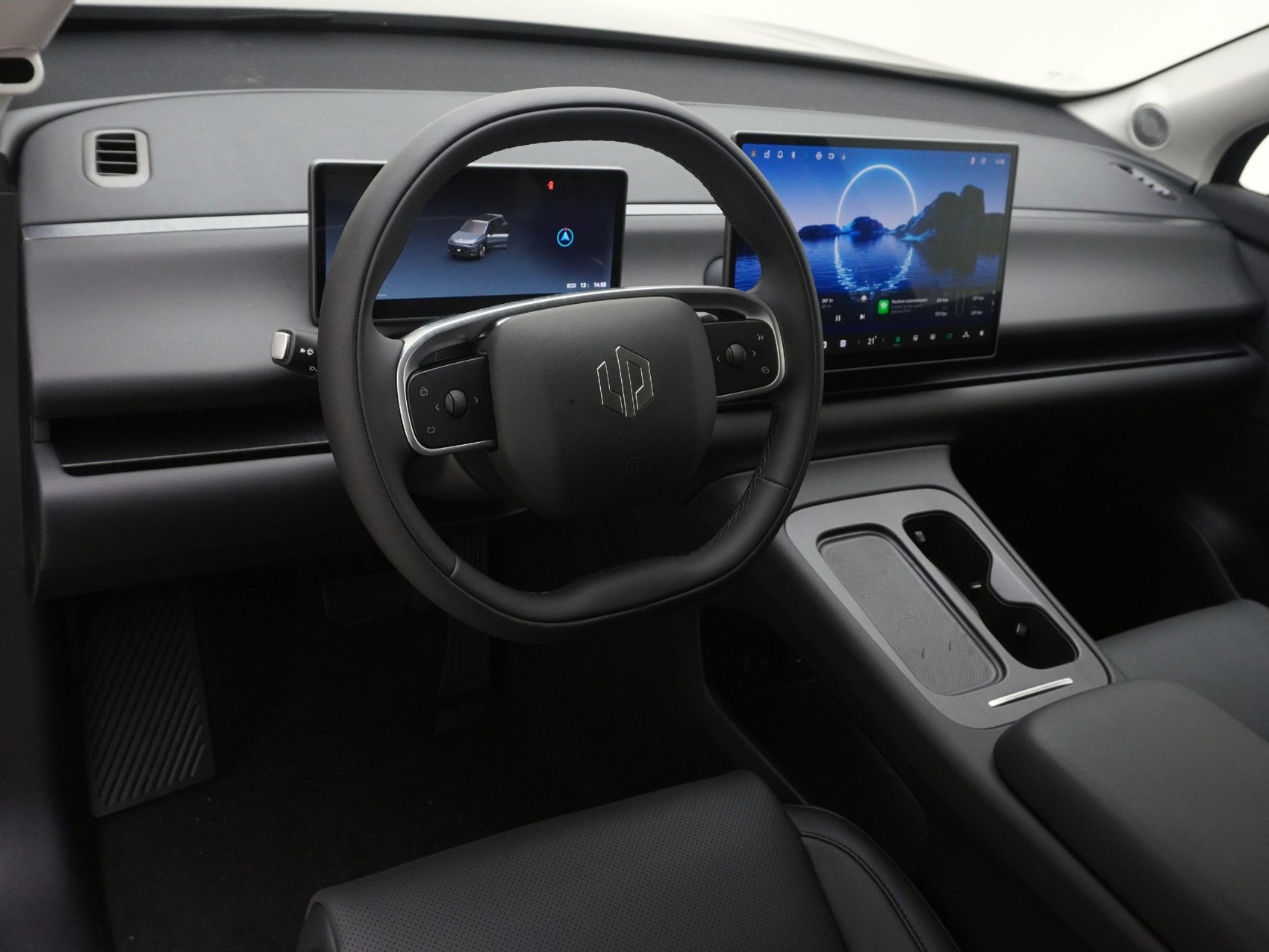 LEAPMOTOR C10 Design Pro MAX AWD-showroom-element-3