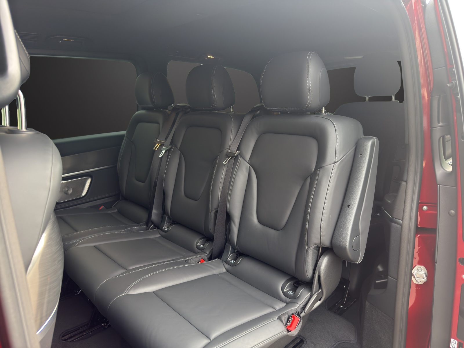 MERCEDES-BENZ V 300 d lang Swiss Edition 9G-Tronic-image-7