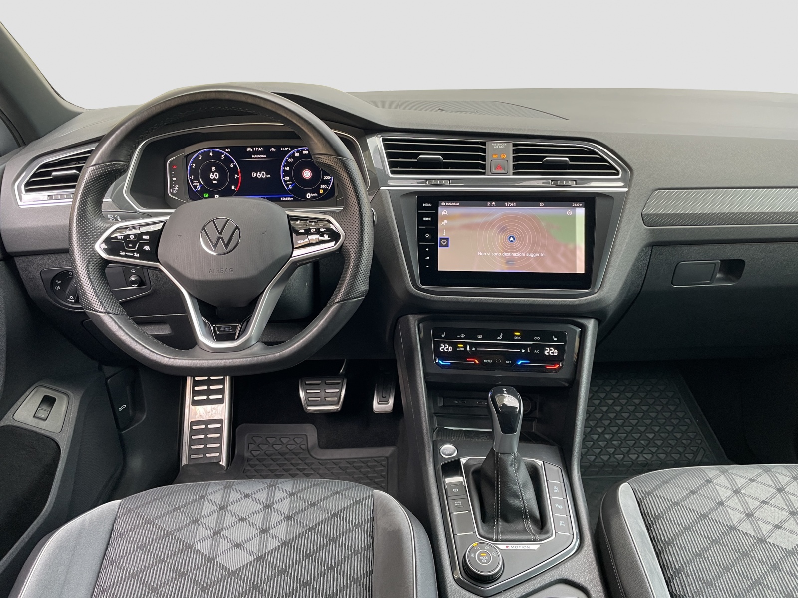 VW Tiguan 2.0TSI R-Line 4Motion DSG-image-8
