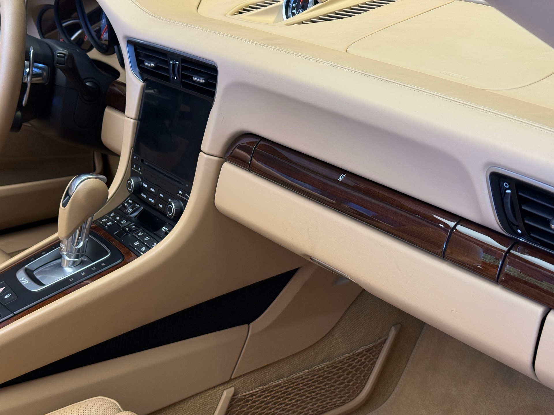 PORSCHE 911 Carrera 4S Cabrio PDK-image-16