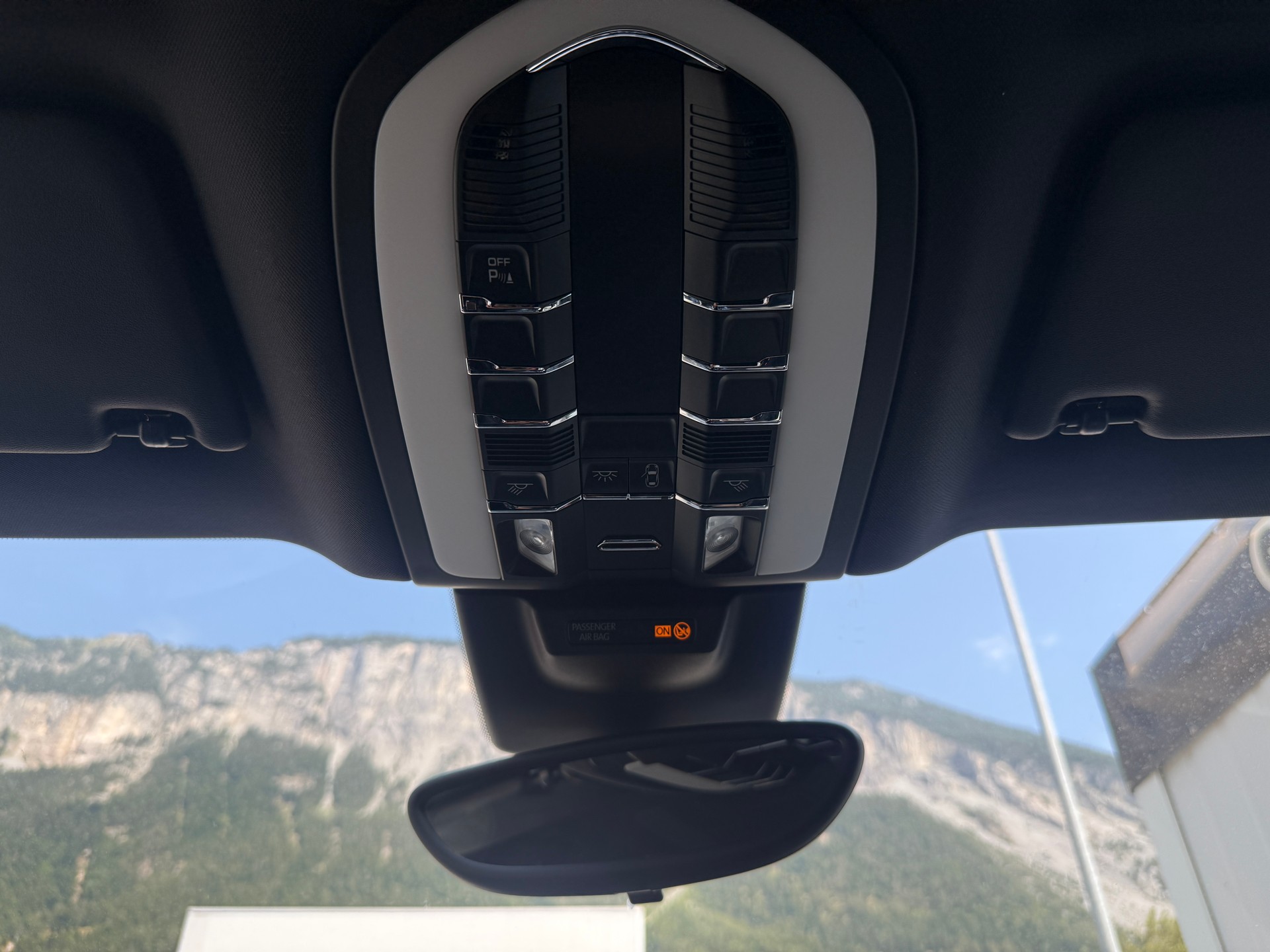 PORSCHE Macan S PDK *TOP-GEPLEGT*ALLE SERVICE BEI PORSCHE*MFK FRISCH*20" PORSCHE ALU*-image-26